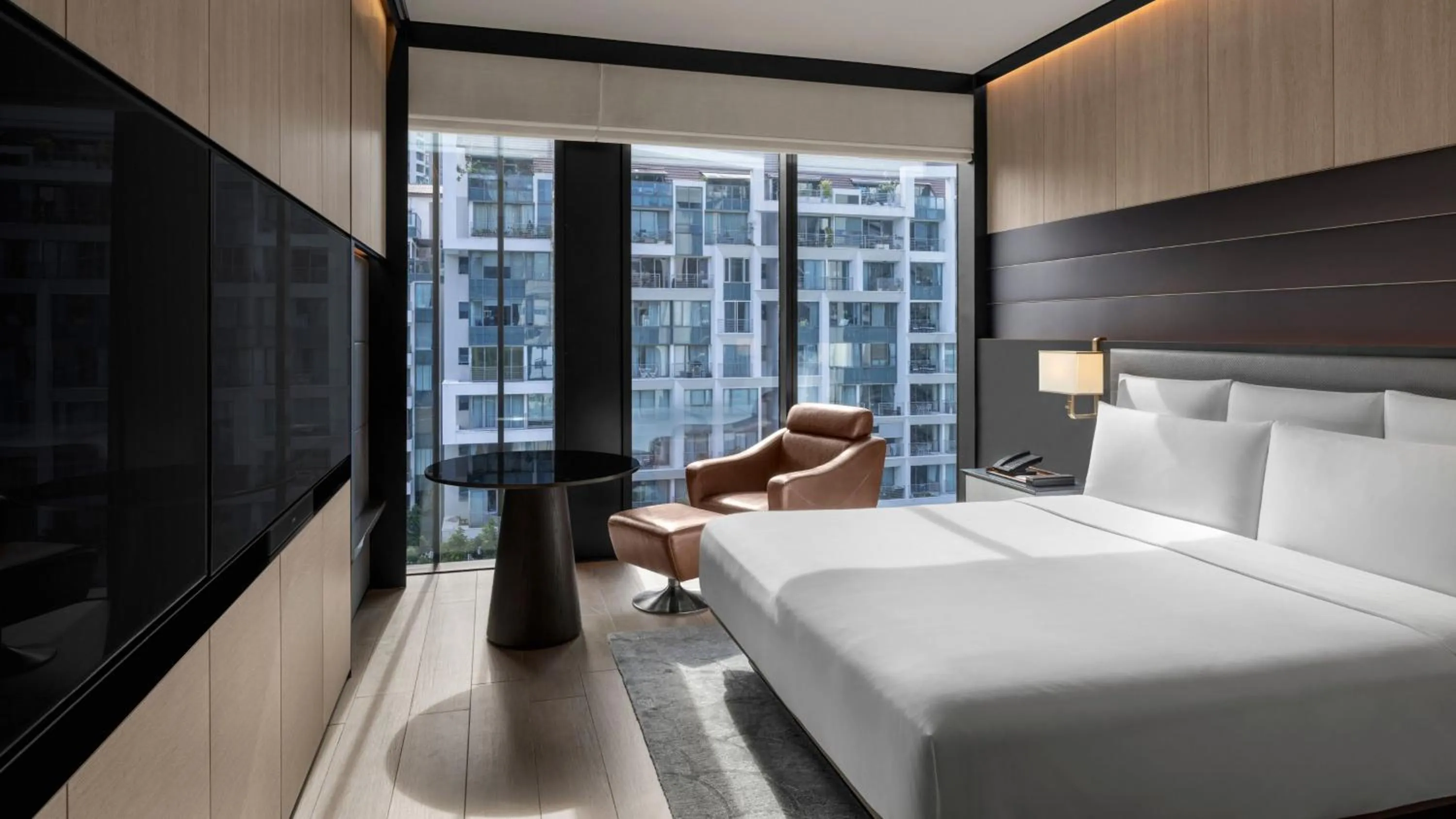 Photo of the whole room, Bed in InterContinental Singapore Robertson Quay by IHG