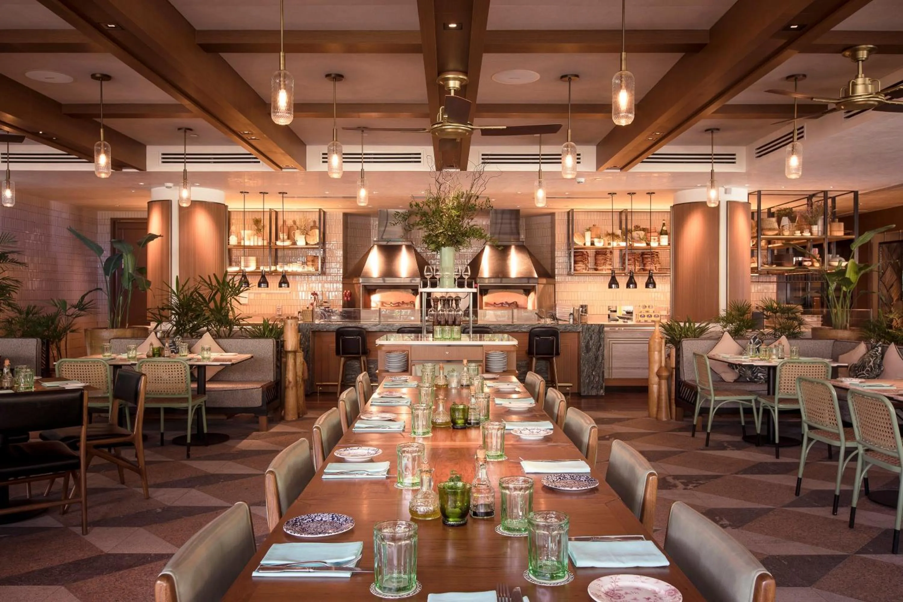 Restaurant/places to eat in InterContinental Singapore Robertson Quay by IHG