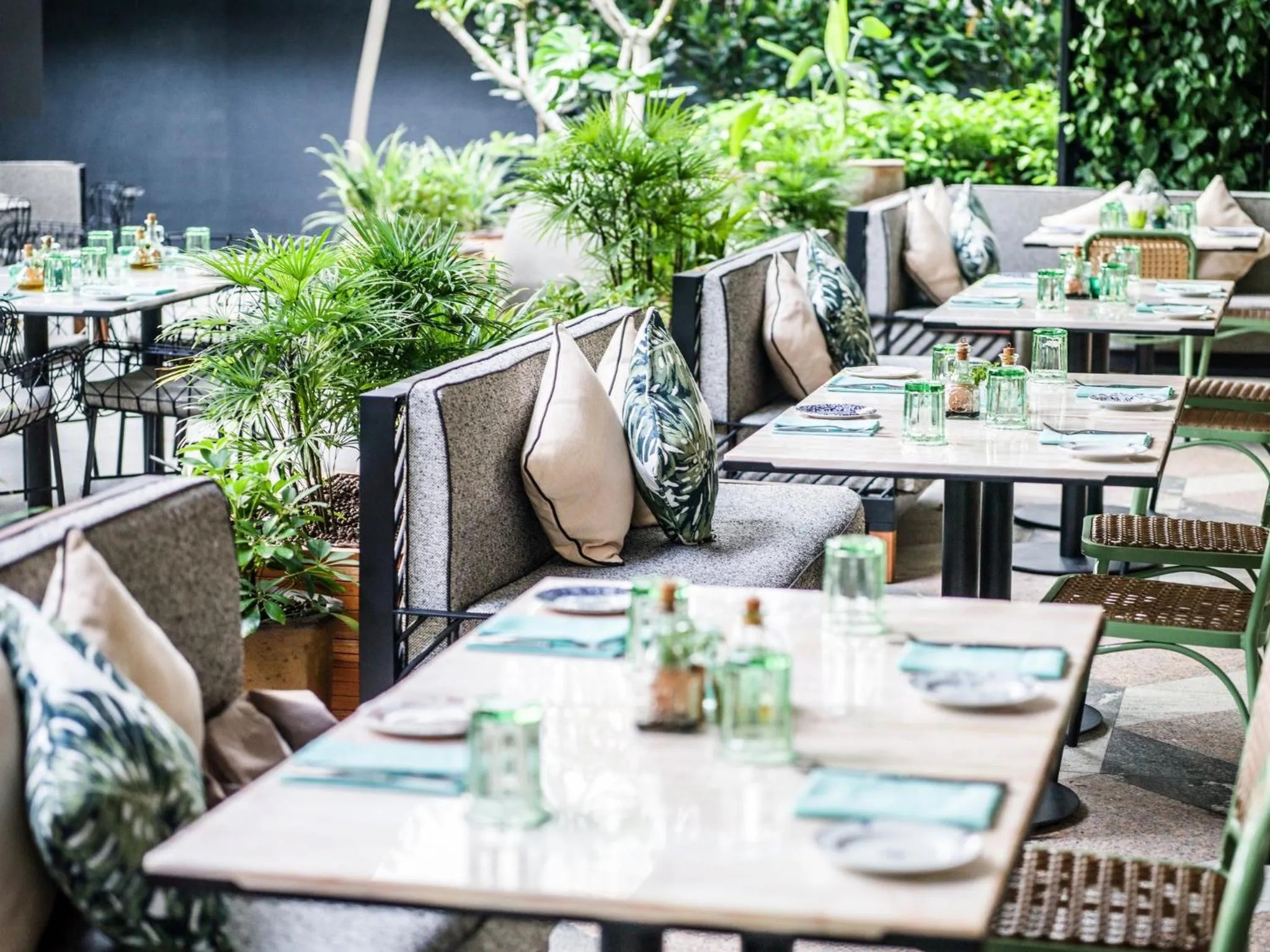 Restaurant/places to eat in InterContinental Singapore Robertson Quay by IHG