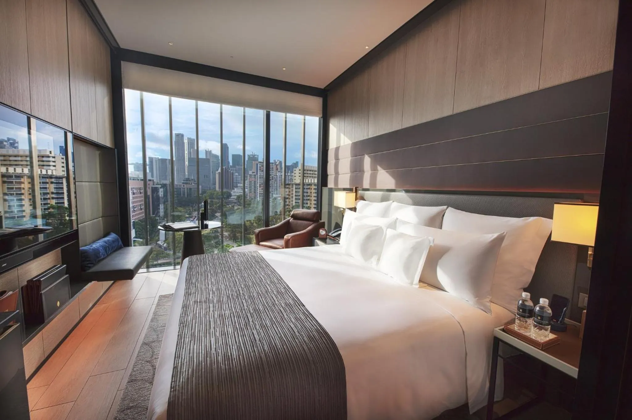 Photo of the whole room, Bed in InterContinental Singapore Robertson Quay by IHG