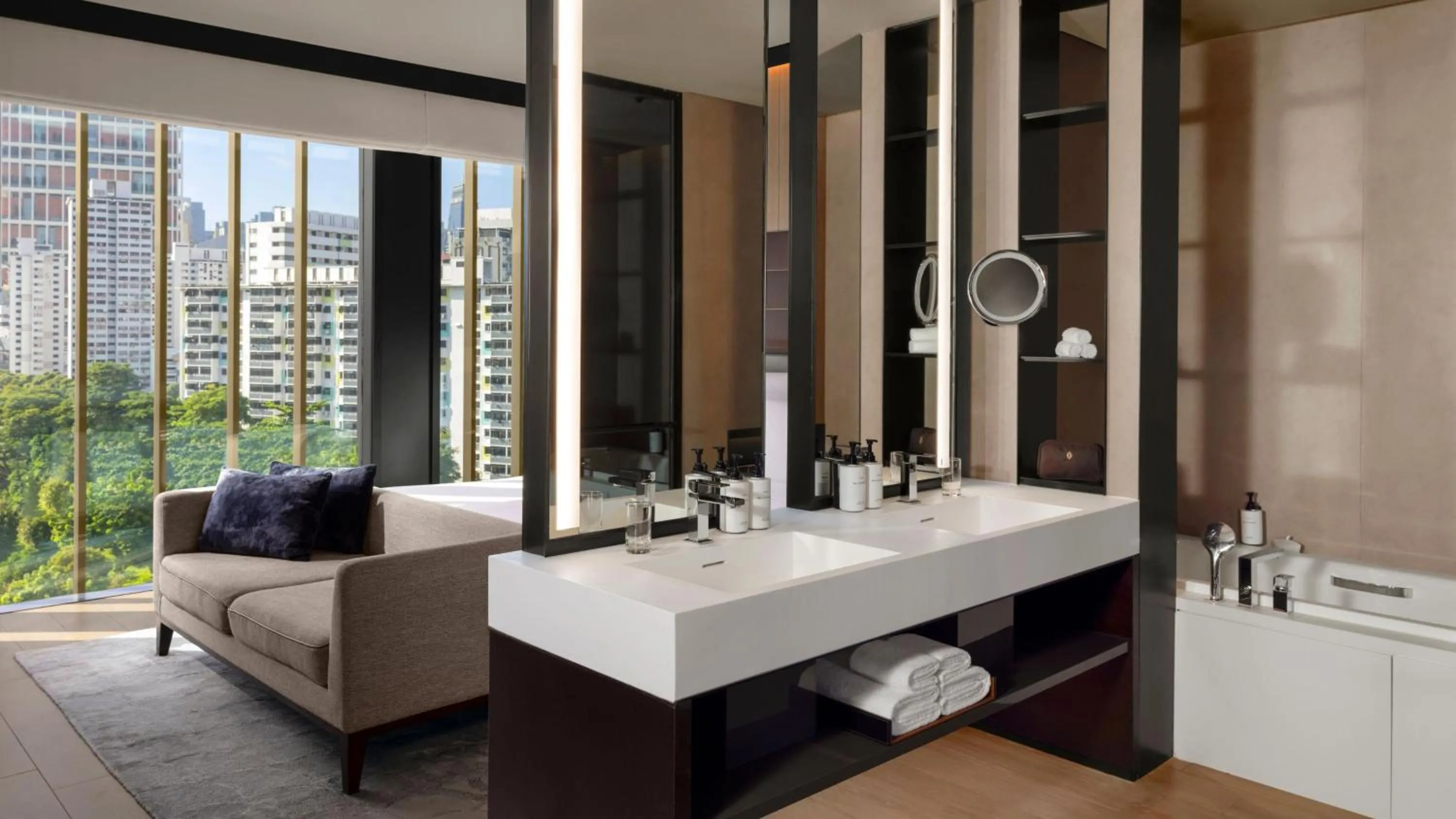 Bathroom in InterContinental Singapore Robertson Quay by IHG