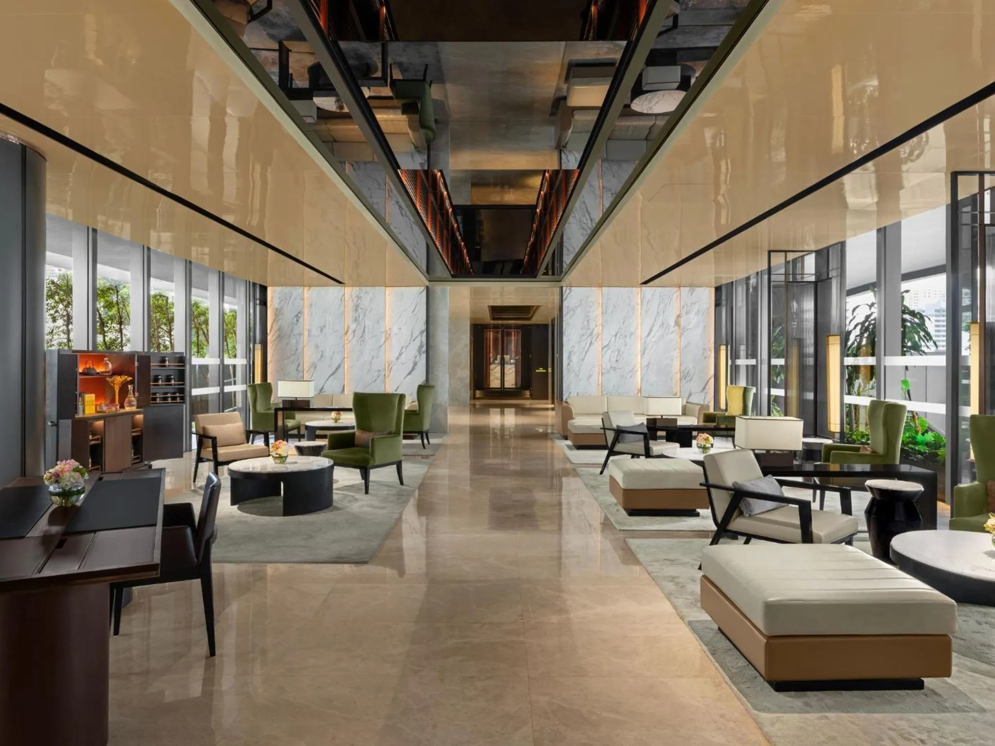 Lounge or bar in InterContinental Singapore Robertson Quay by IHG