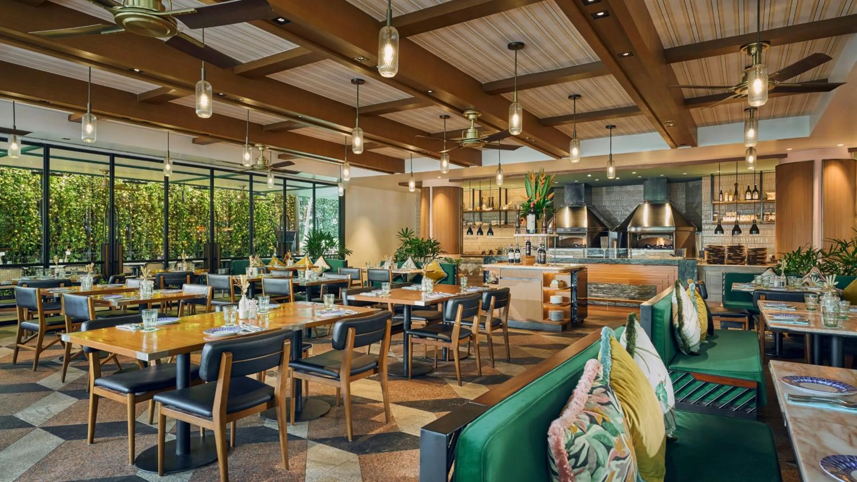 Restaurant/places to eat in InterContinental Singapore Robertson Quay by IHG