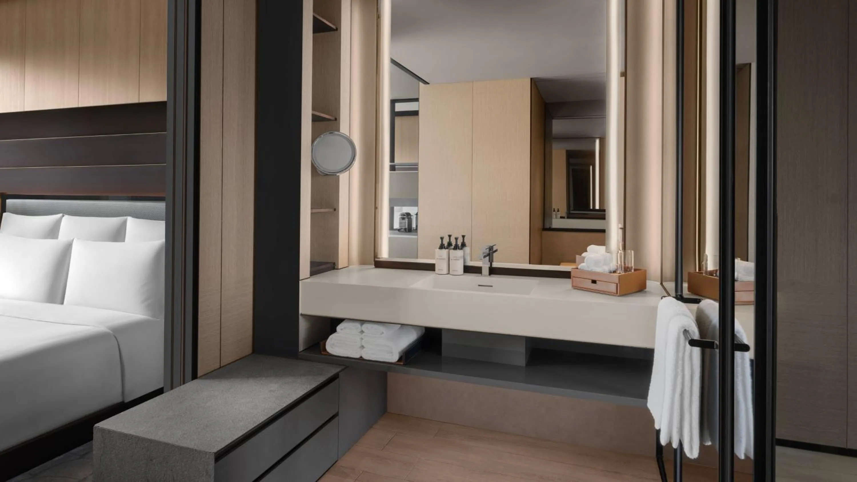 Bathroom, Bed in InterContinental Singapore Robertson Quay by IHG