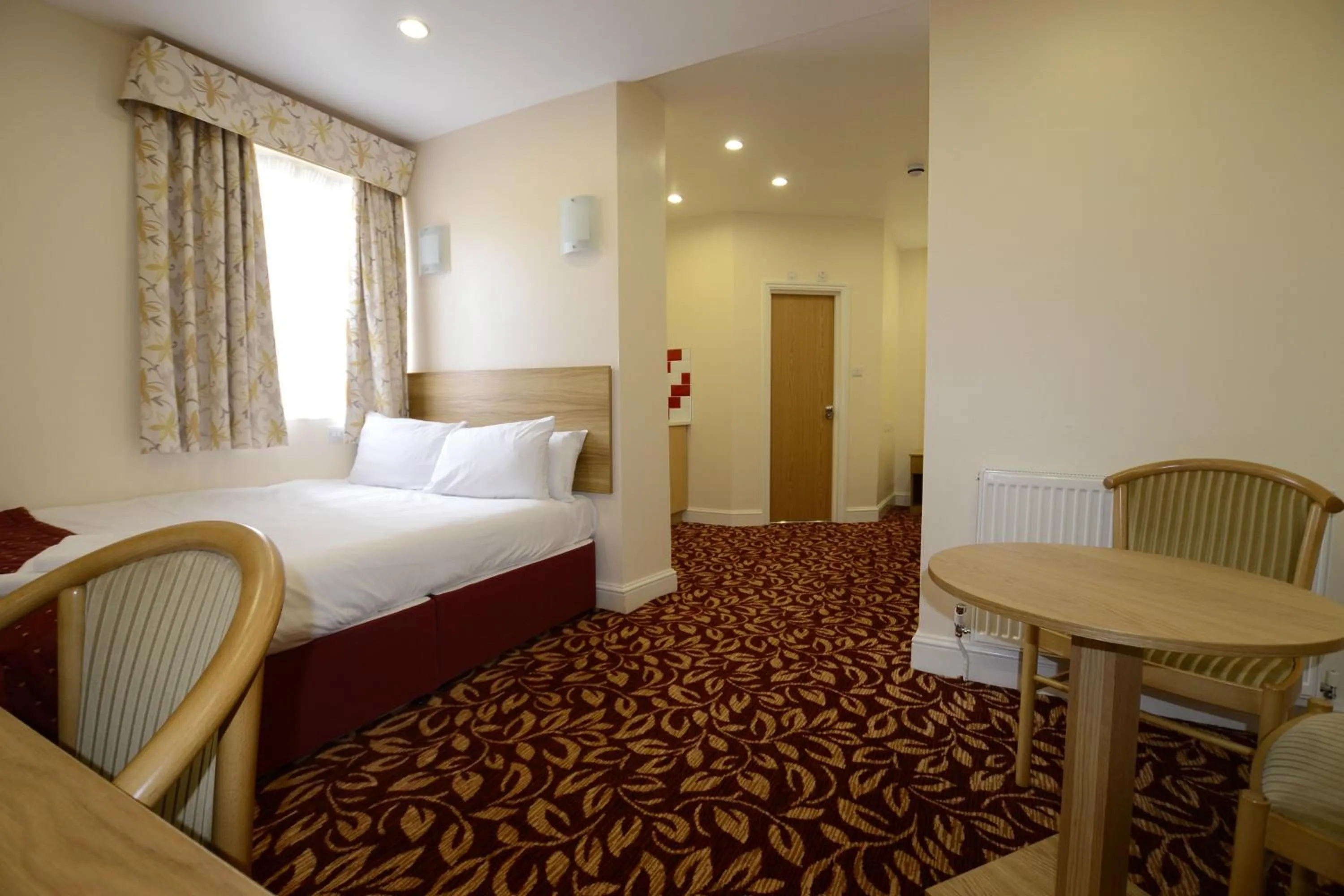 Bedroom, Bed in Best Western London Ilford Hotel