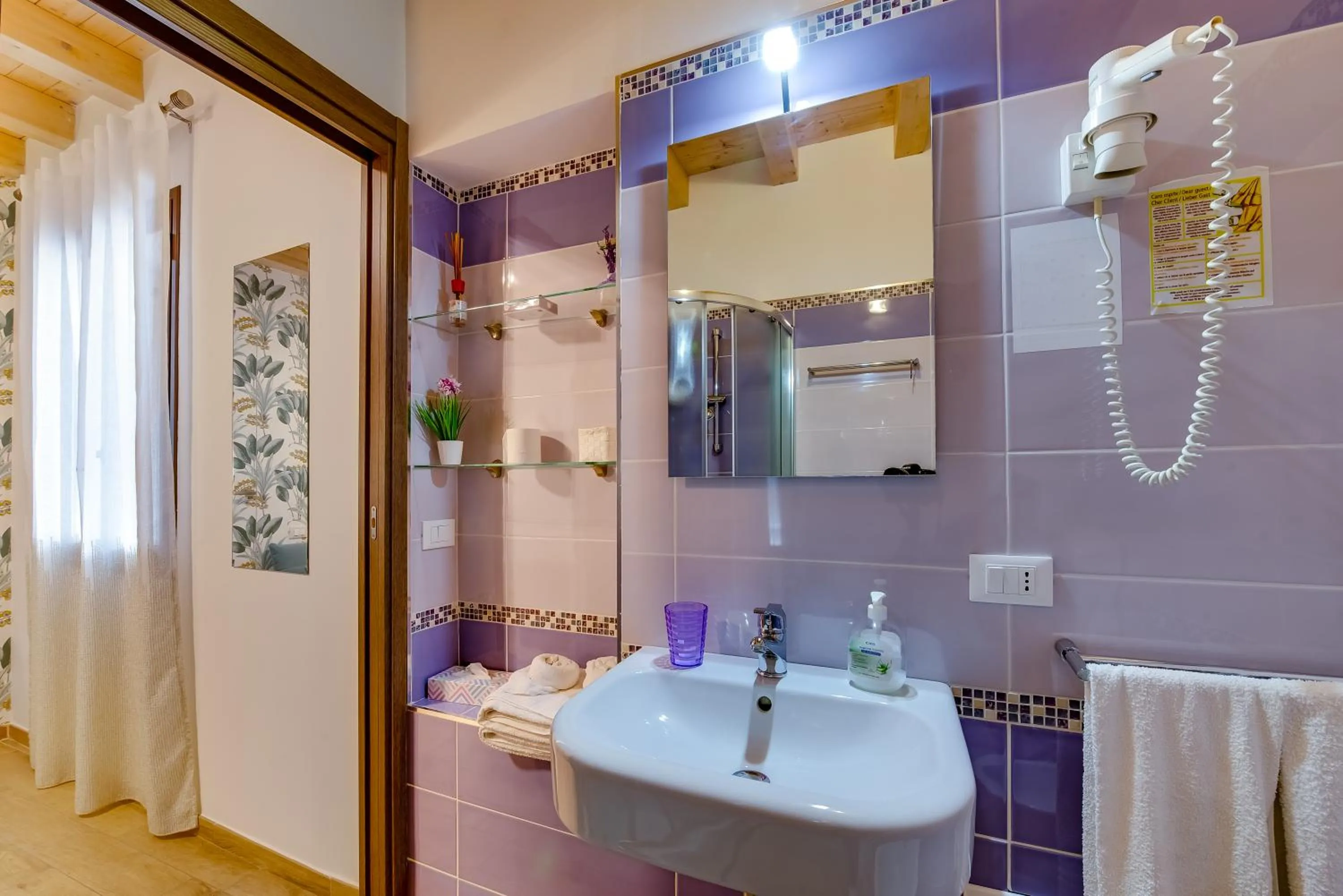 Bathroom in La Finestra sul Cortile B&B