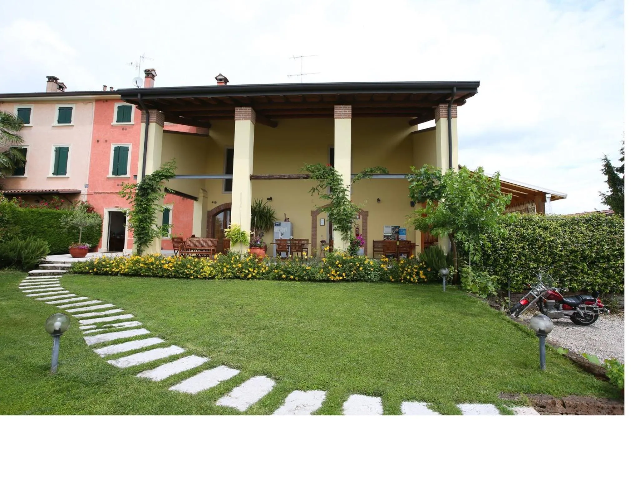 Facade/entrance in Agriturismo La Palazzina