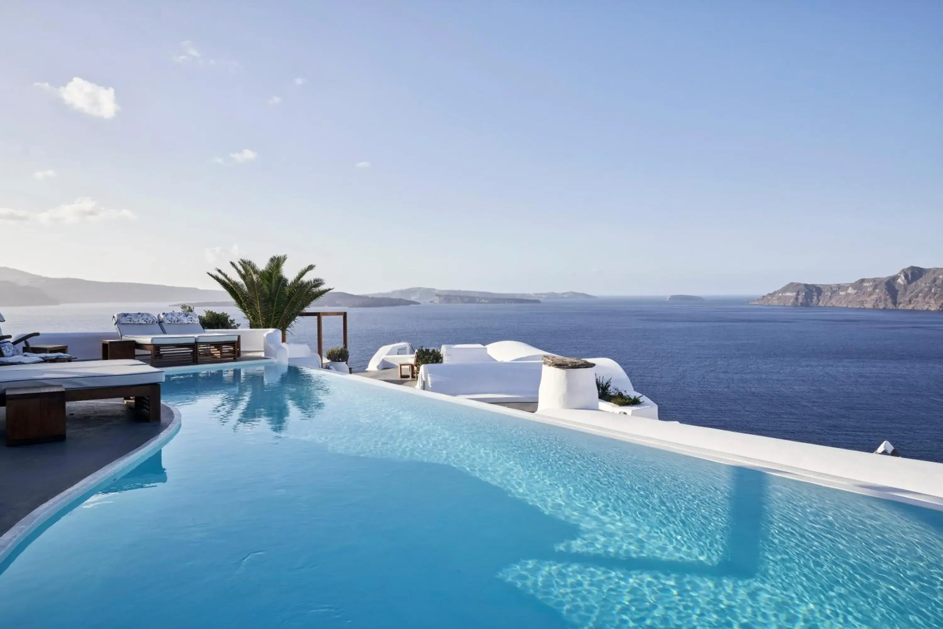 Swimming pool in Katikies Santorini - The Leading Hotels Of The World Swimming pool in Katikies Santorini - The Leading Hotels Of The World