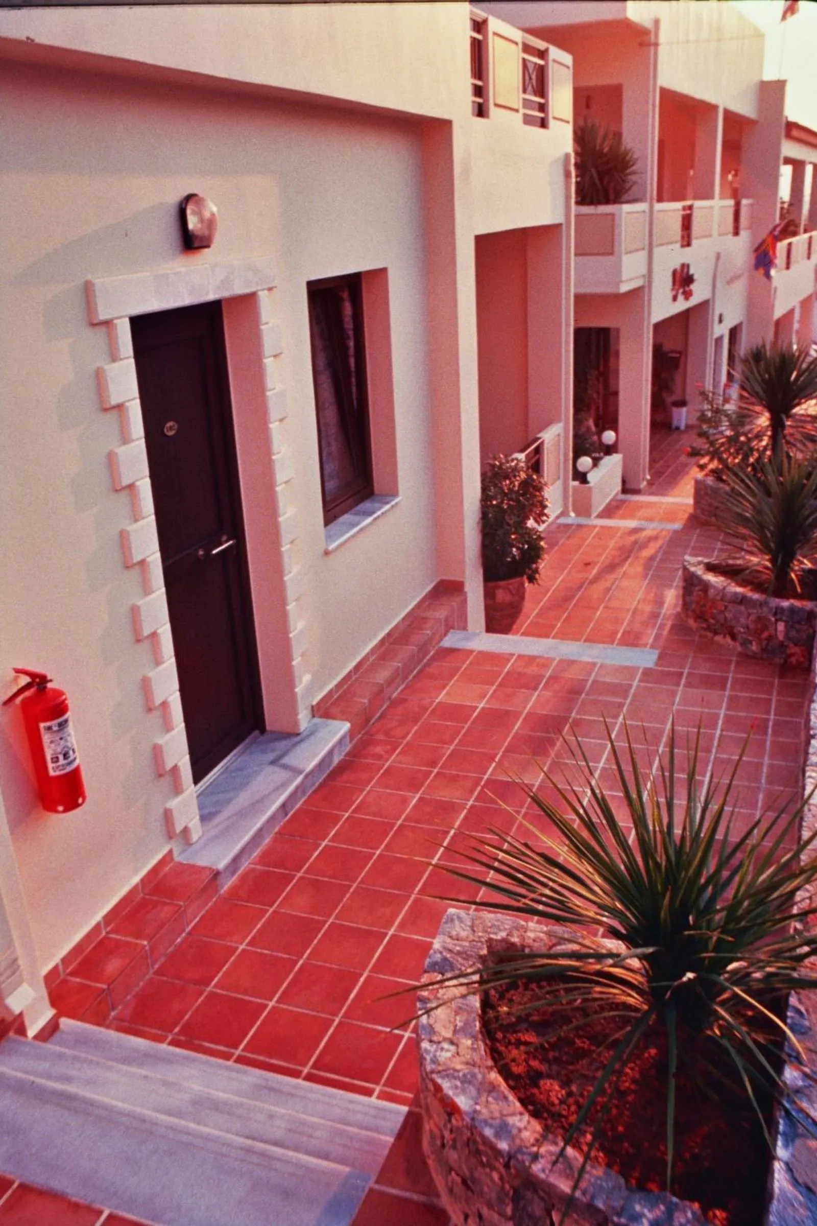 Facade/entrance in Mythos- Platanias- Hotel -Apts