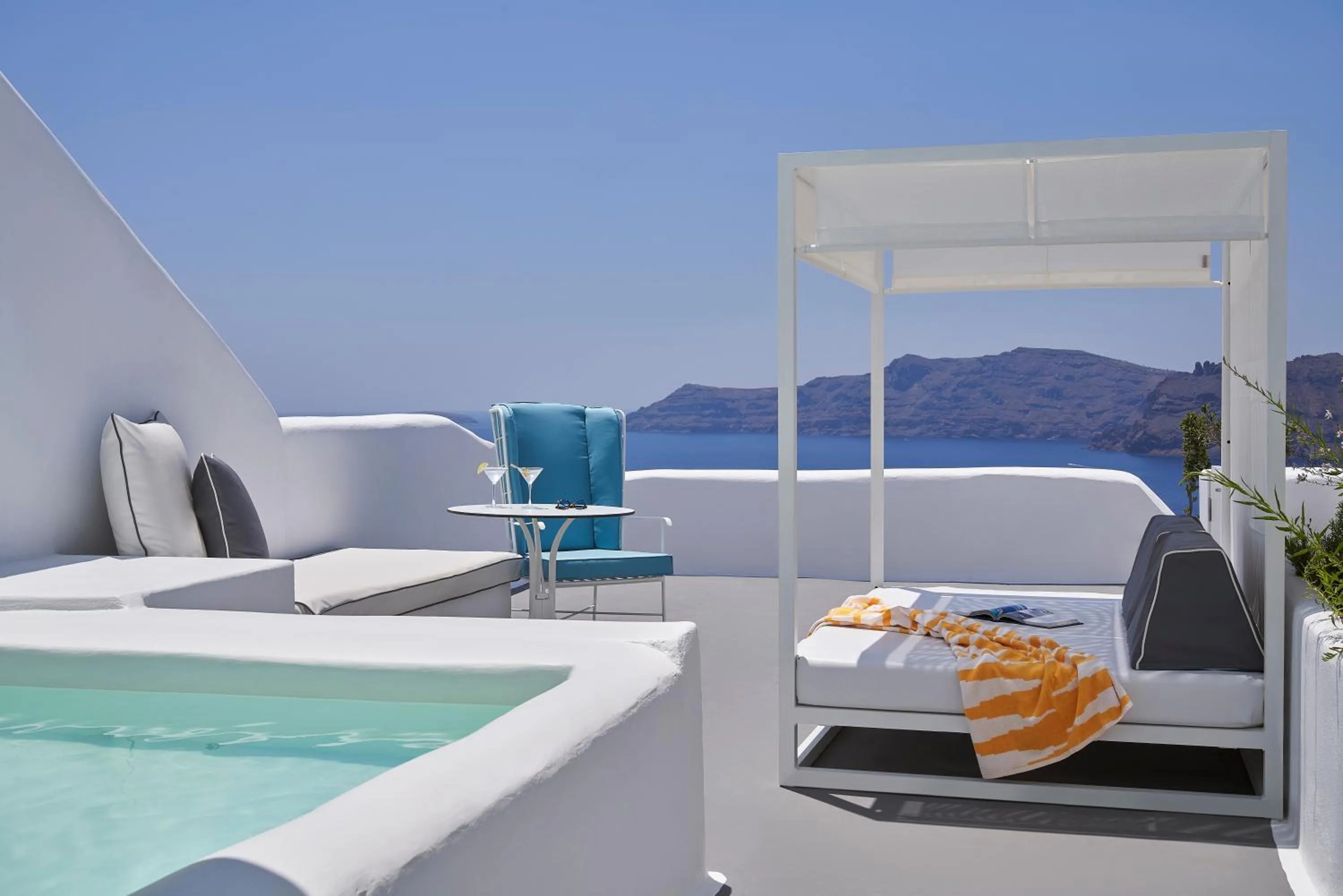 Patio in Katikies Kirini Santorini - The Leading Hotels Of The World