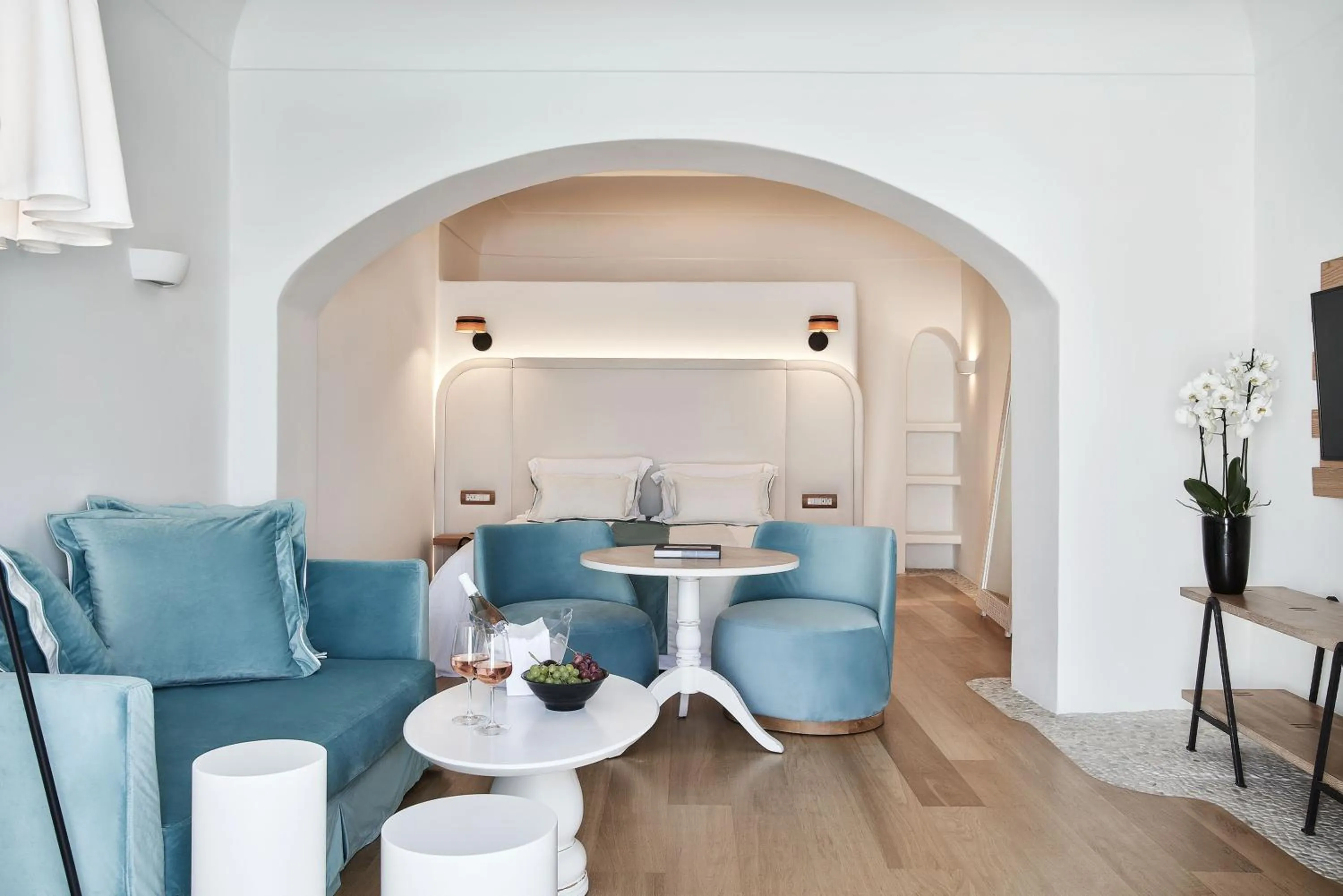 Seating area in Katikies Kirini Santorini - The Leading Hotels Of The World