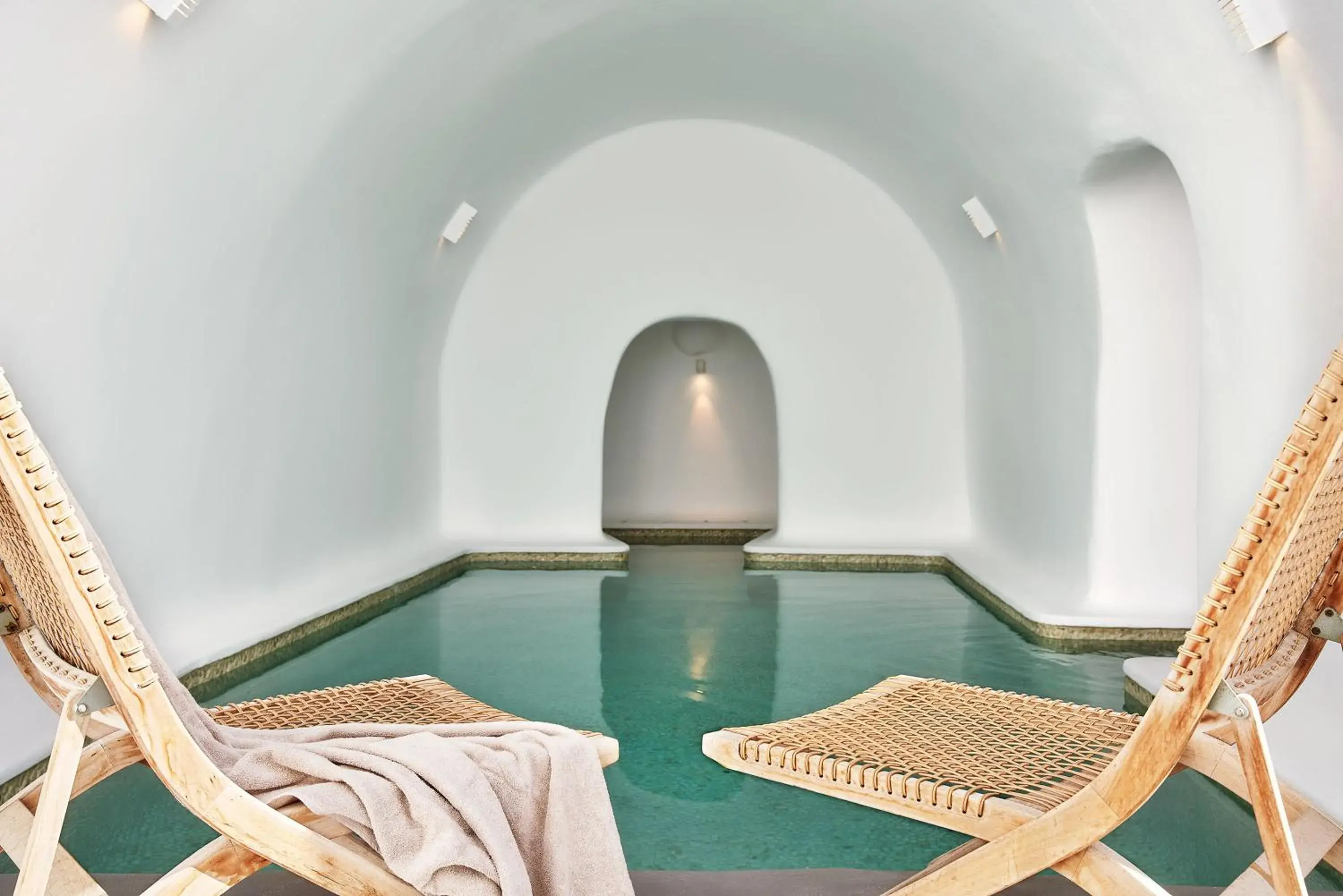 Swimming pool in Katikies Kirini Santorini - The Leading Hotels Of The World Swimming pool in Katikies Kirini Santorini - The Leading Hotels Of The World