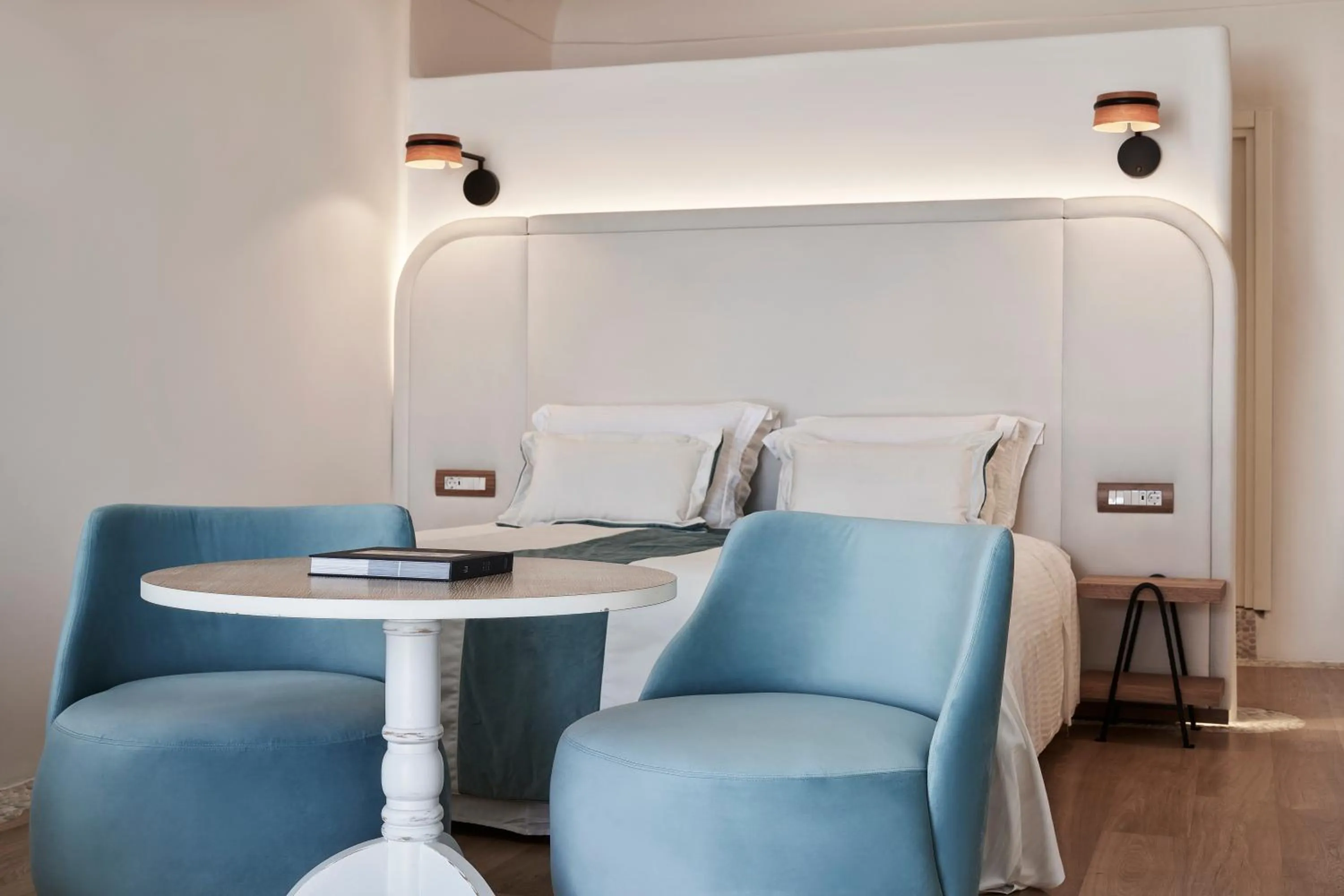 Seating area in Katikies Kirini Santorini - The Leading Hotels Of The World