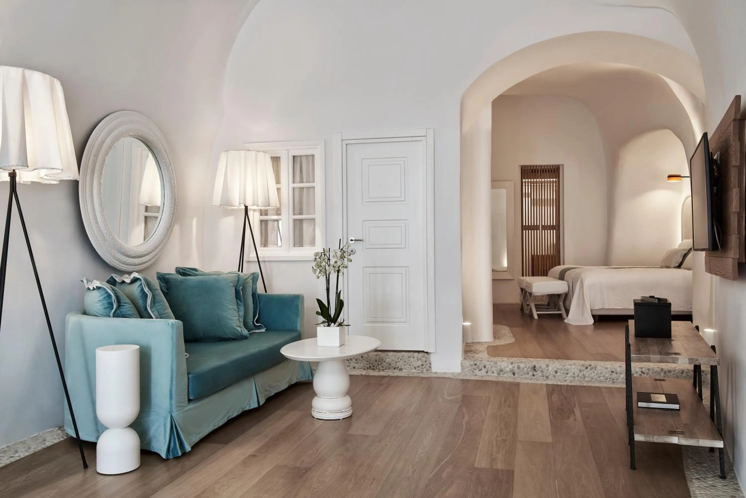 Photo of the whole room, Bed in Katikies Kirini Santorini - The Leading Hotels Of The World