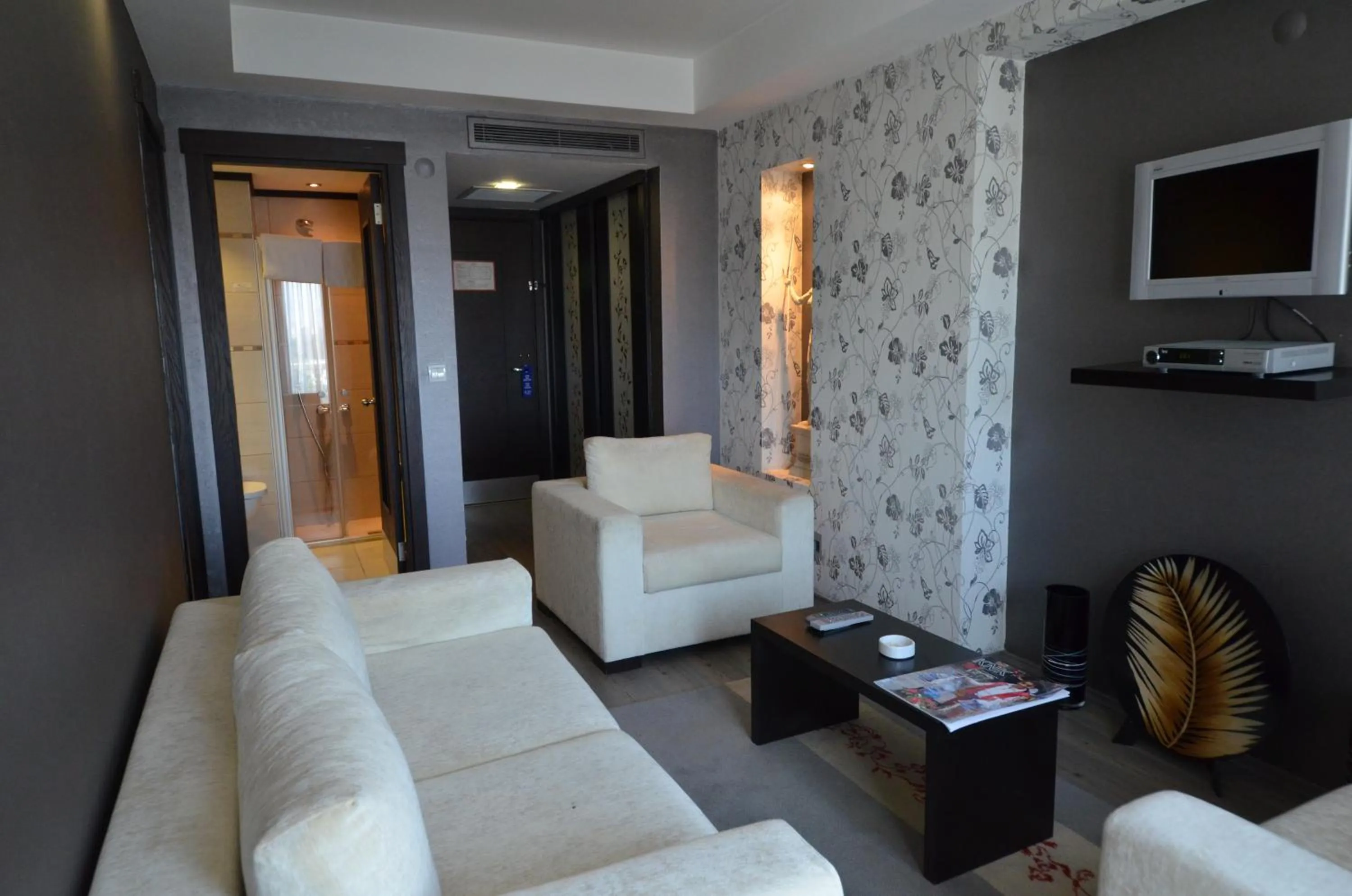 Living room, Lounge/Bar in SC INN Boutique Hotel