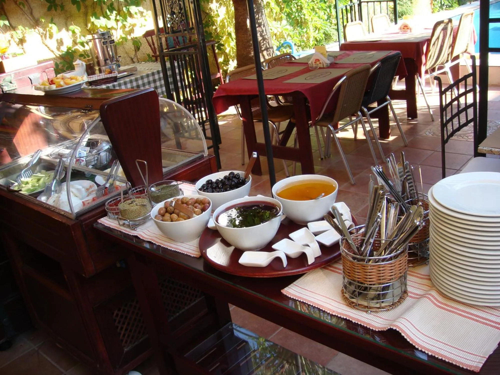 Breakfast in Villa Danlin Hotel