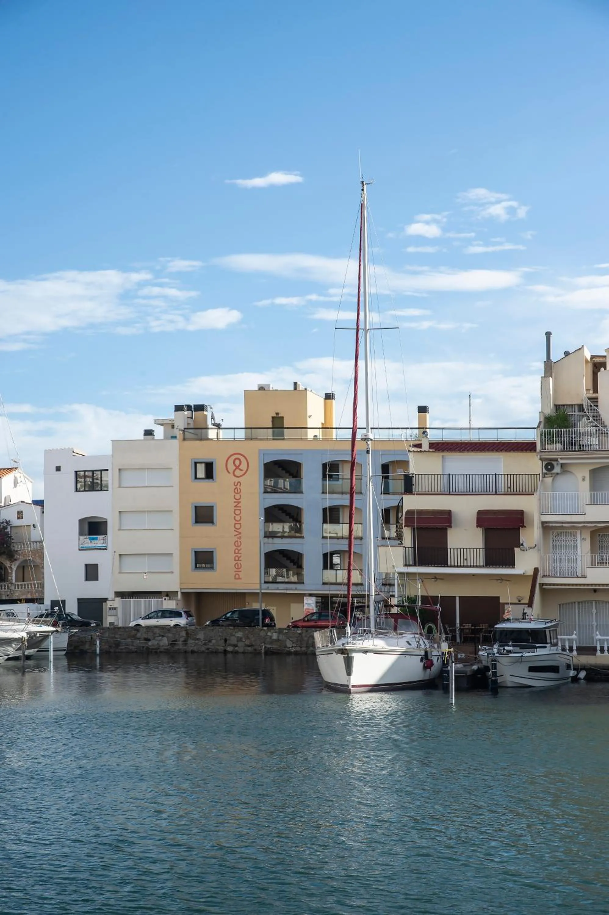 Property building in Pierre & Vacances Empuriabrava Marina