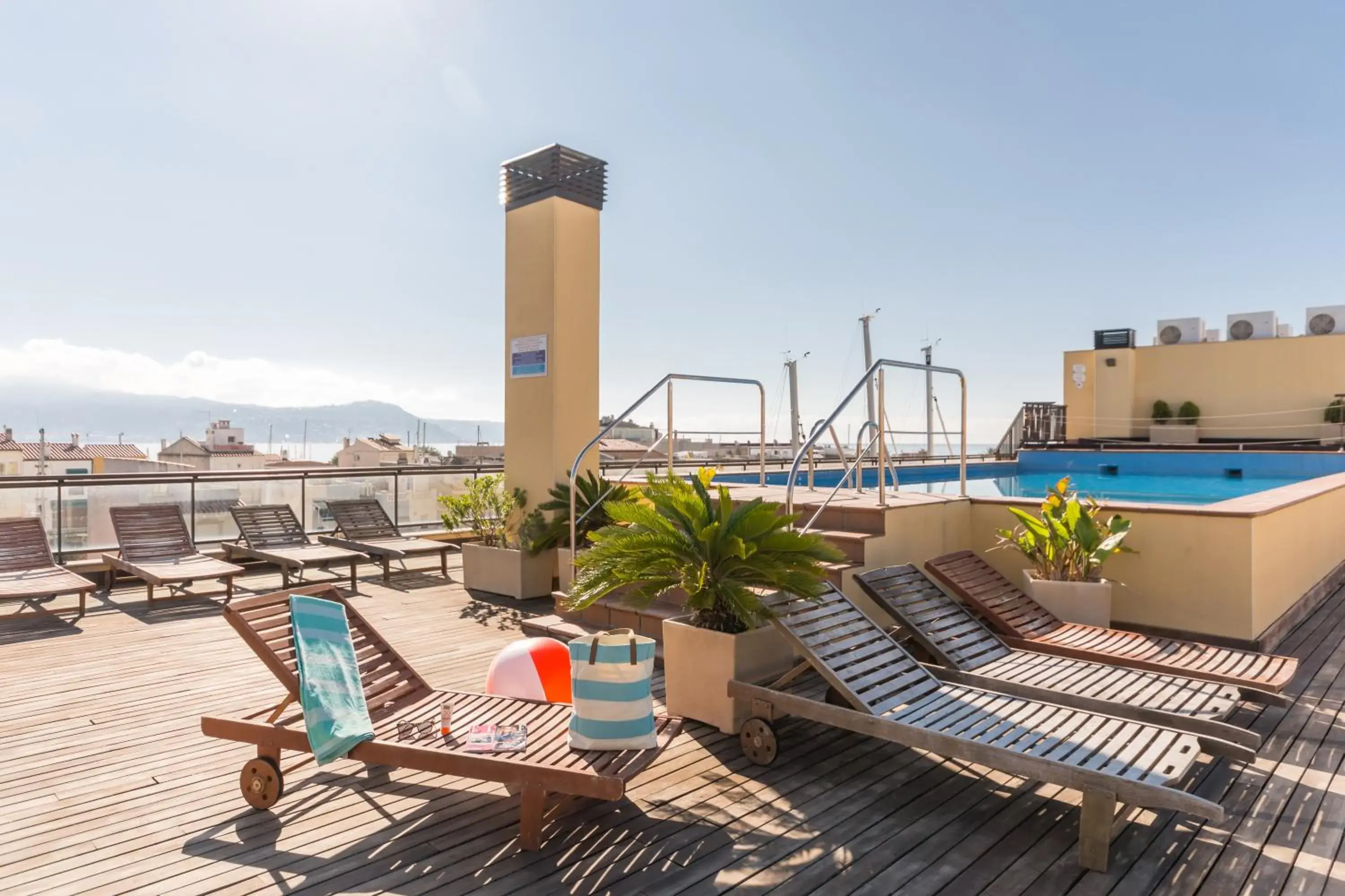 Summer in Pierre & Vacances Empuriabrava Marina Summer in Pierre & Vacances Empuriabrava Marina