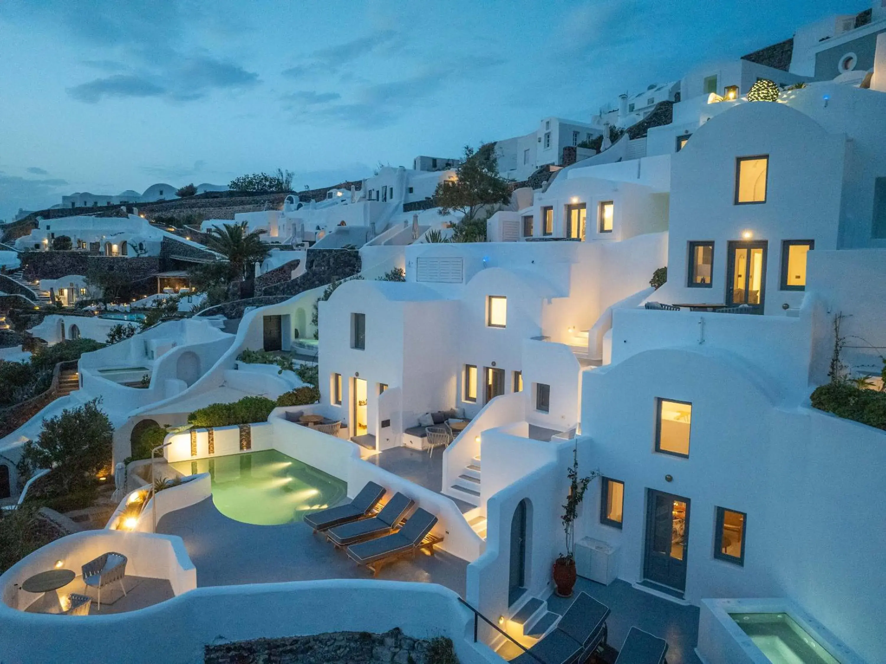 Property building in IKIES Santorini Property building in IKIES Santorini