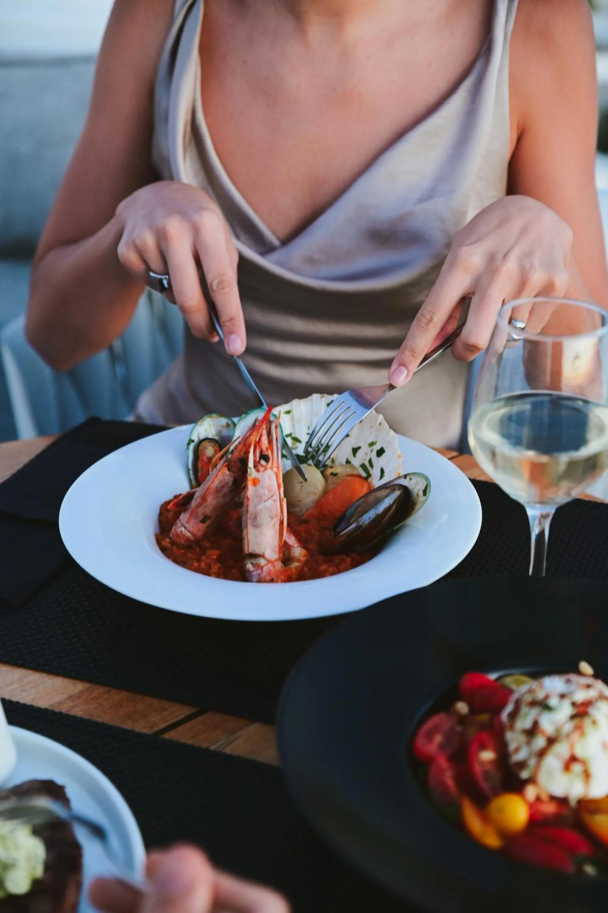 Food and drinks in IKIES Santorini