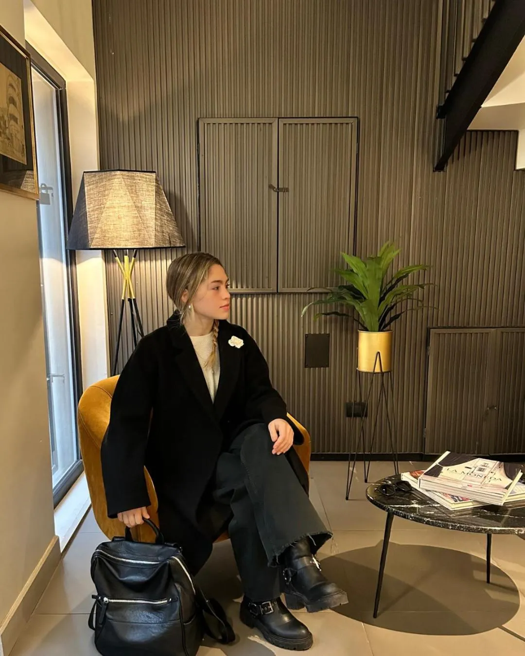 Seating area in Lastarria Aparts