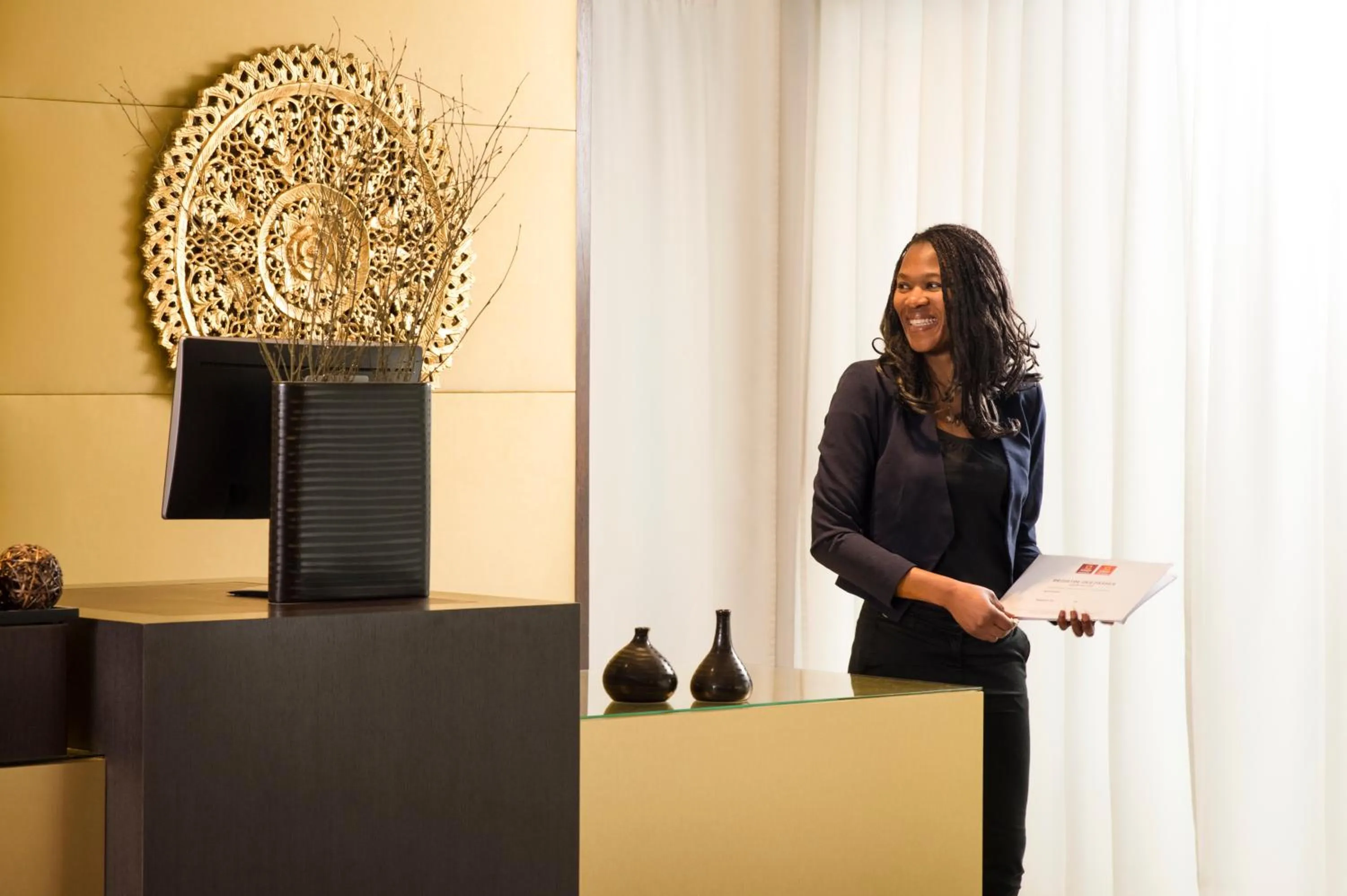 Lobby or reception in Adagio Grenoble Centre