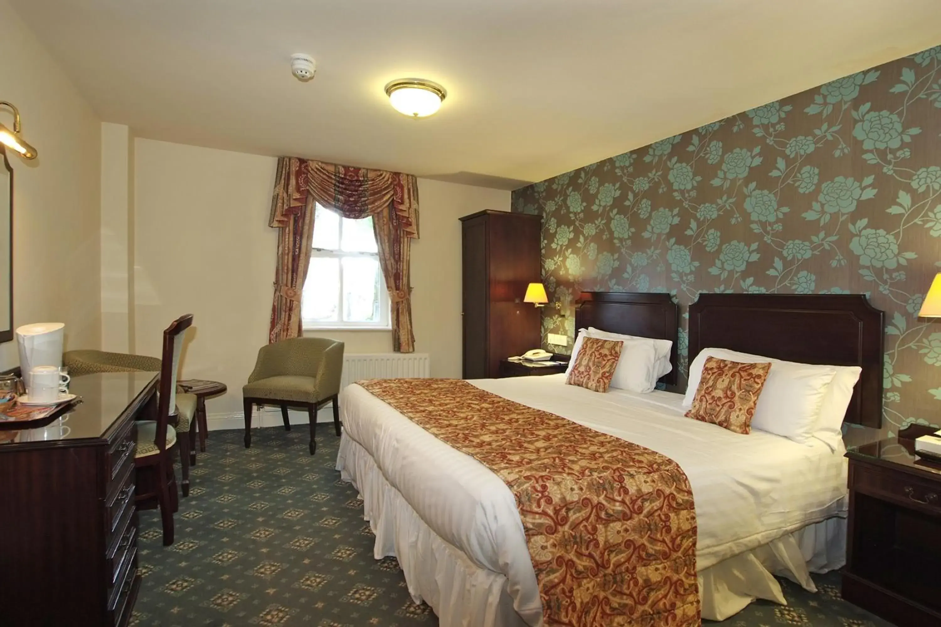 Bed in Best Western Kilima Hotel Bed in Best Western Kilima Hotel