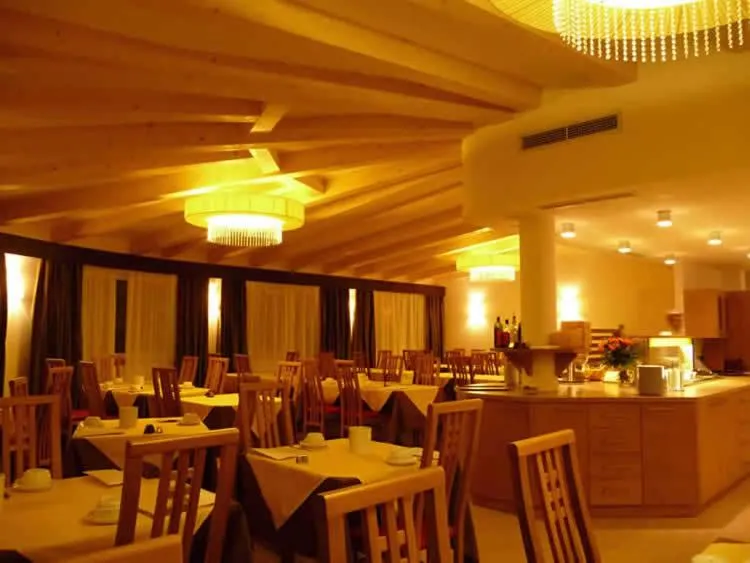 Restaurant/places to eat in Ciasa Alpina Relax Hotel
