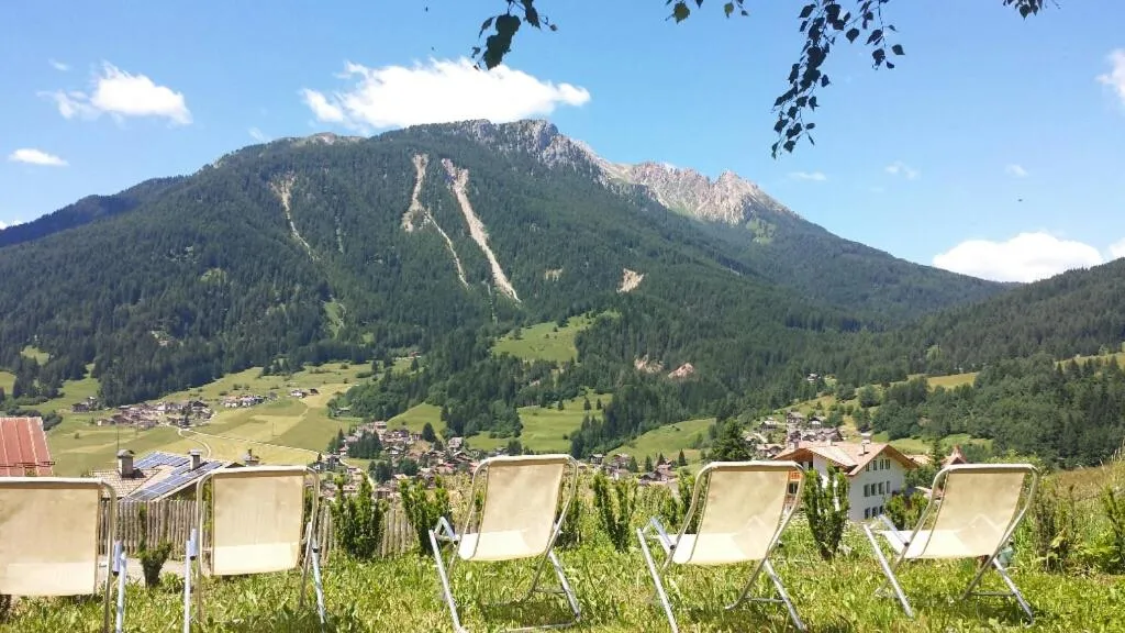 Garden in Ciasa Alpina Relax Hotel