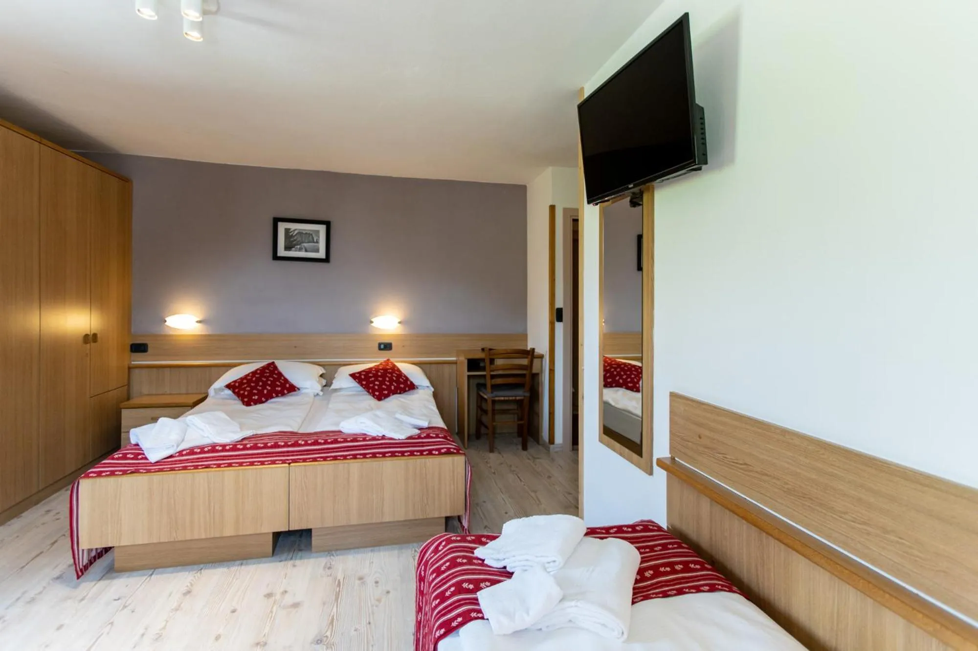 Bed in Ciasa Alpina Relax Hotel