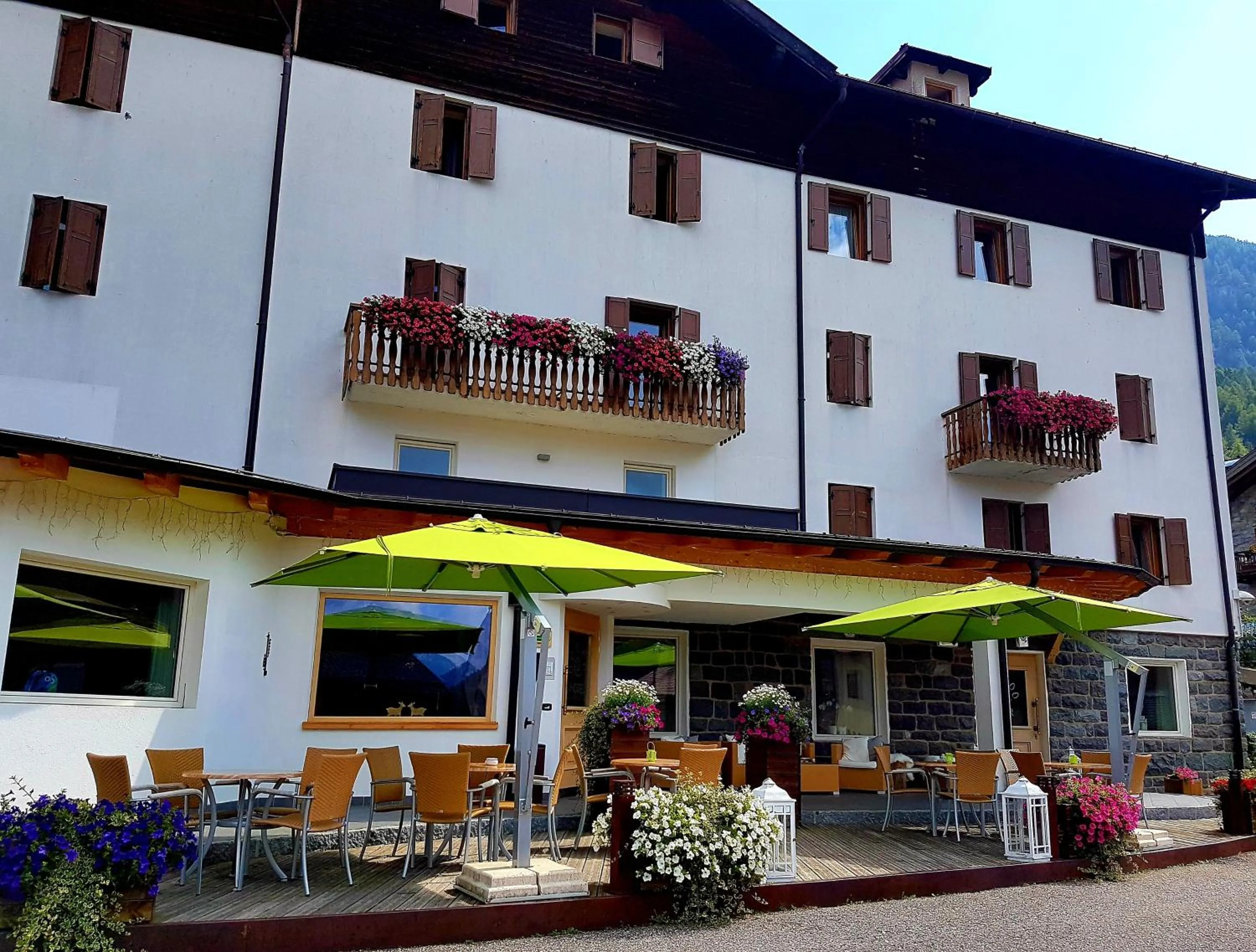 Facade/entrance in Ciasa Alpina Relax Hotel