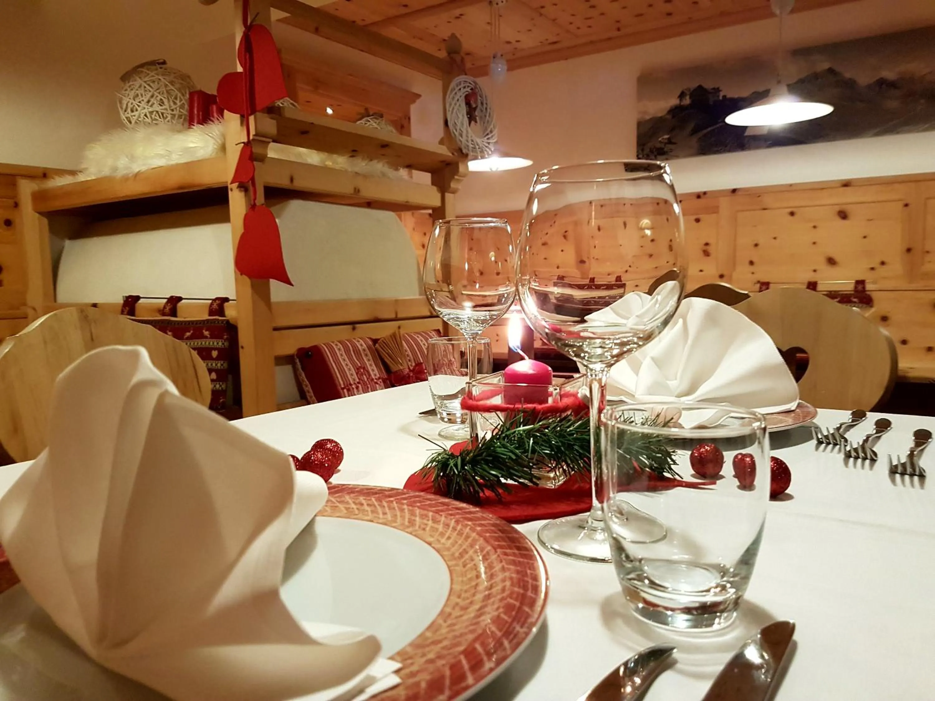 Dining area in Ciasa Alpina Relax Hotel