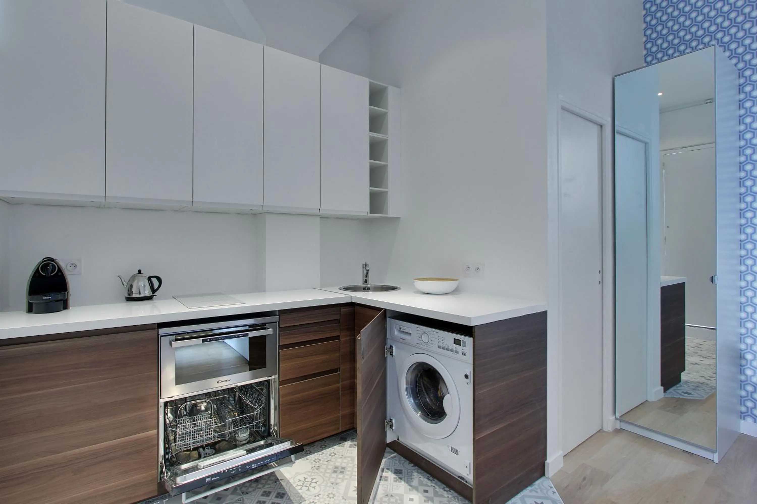 Kitchen or kitchenette in Pick a Flat's Apartment in Montmartre - Rue des Martyrs studio