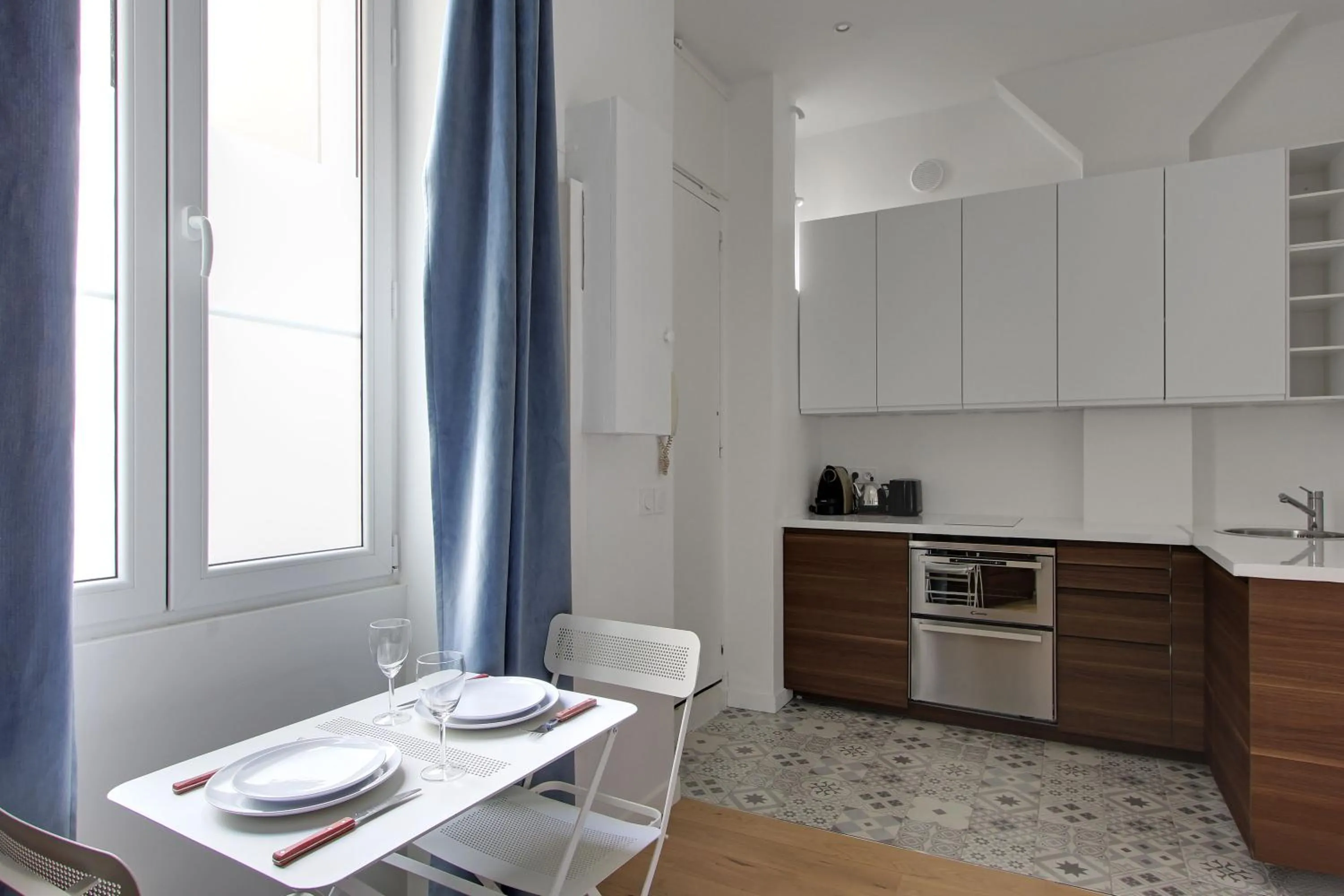 Kitchen or kitchenette in Pick a Flat's Apartment in Montmartre - Rue des Martyrs studio