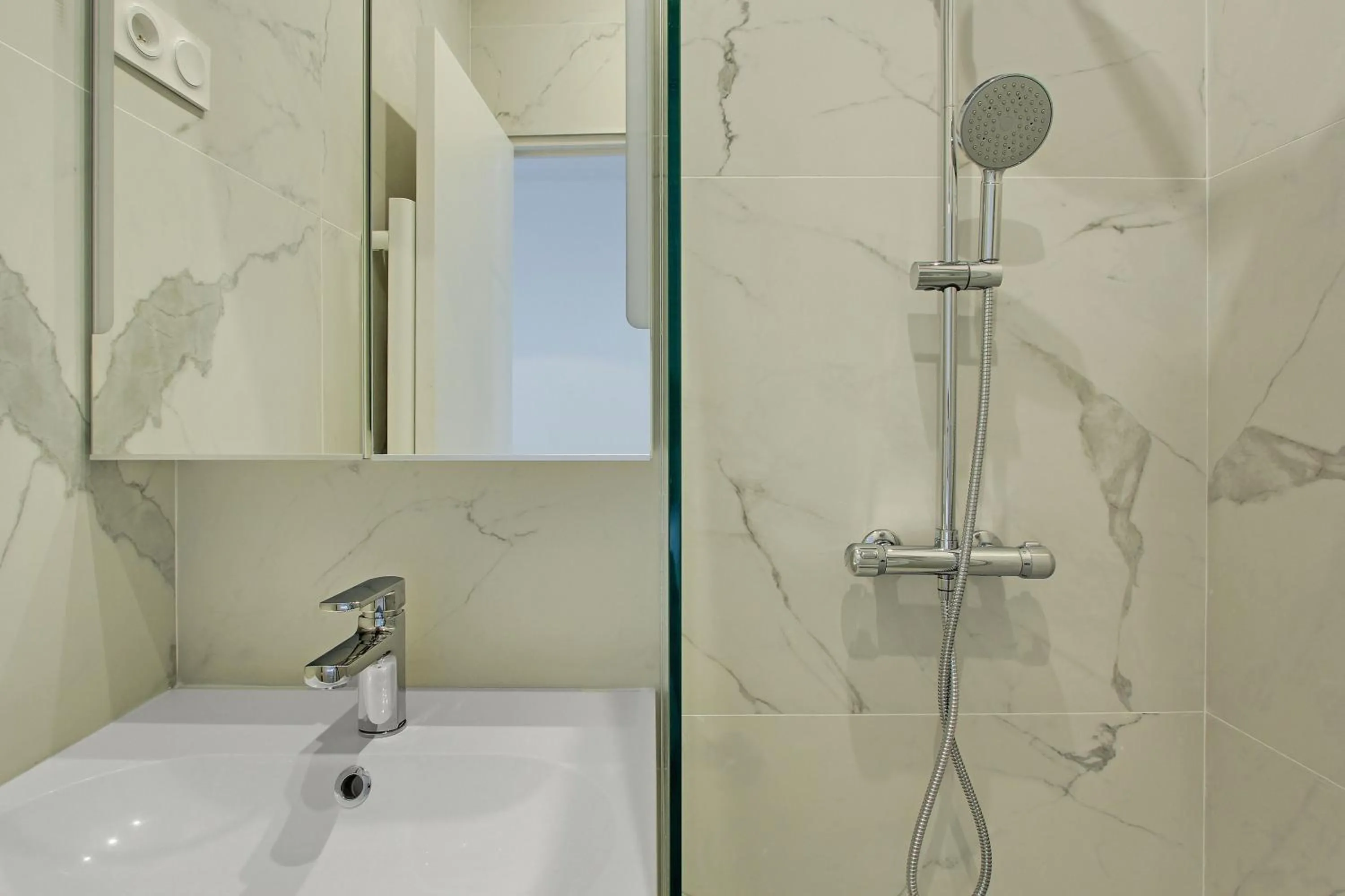Bathroom in Pick a Flat's Apartment in Montmartre - Rue des Martyrs studio