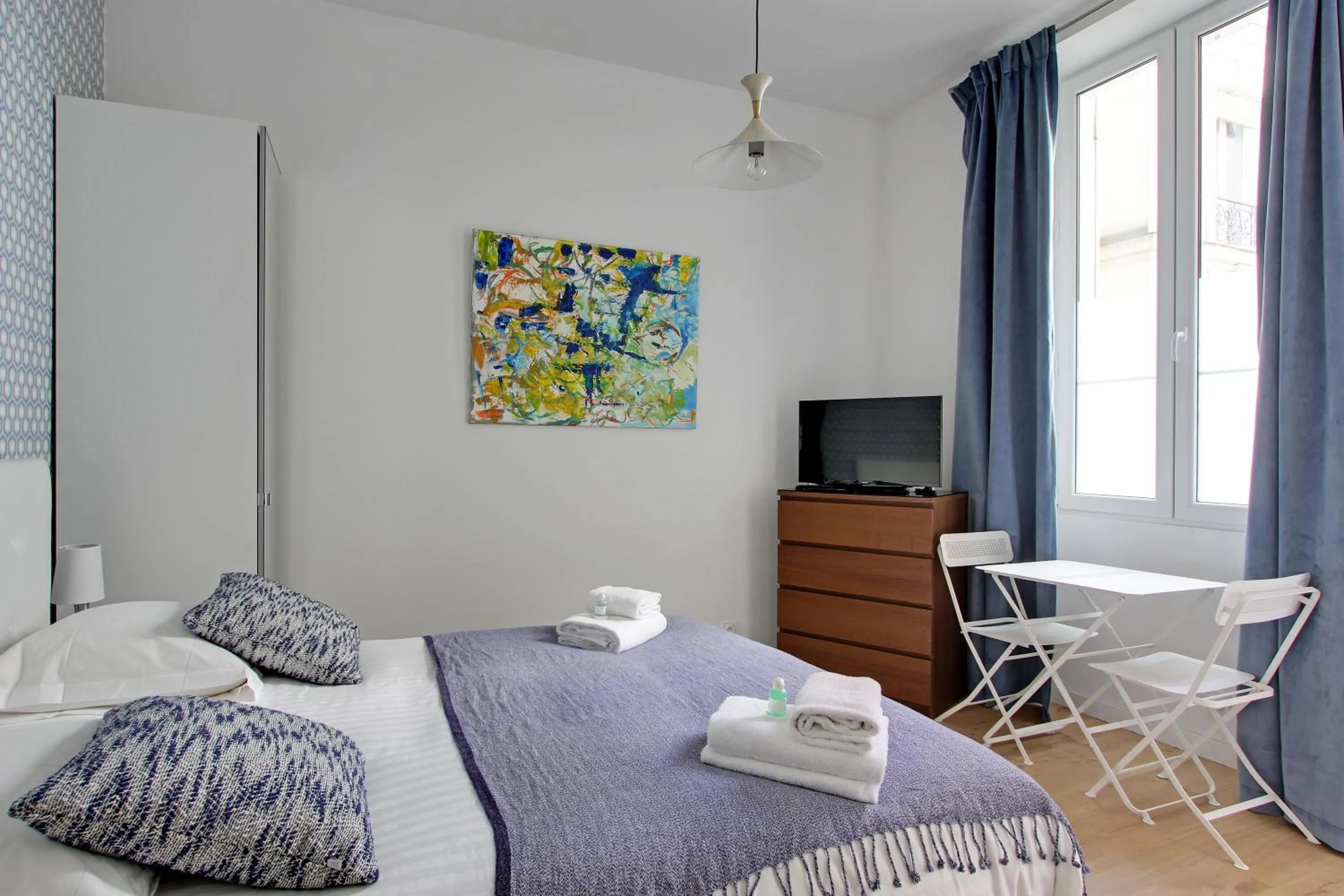 Bedroom, Bed in Pick a Flat's Apartment in Montmartre - Rue des Martyrs studio
