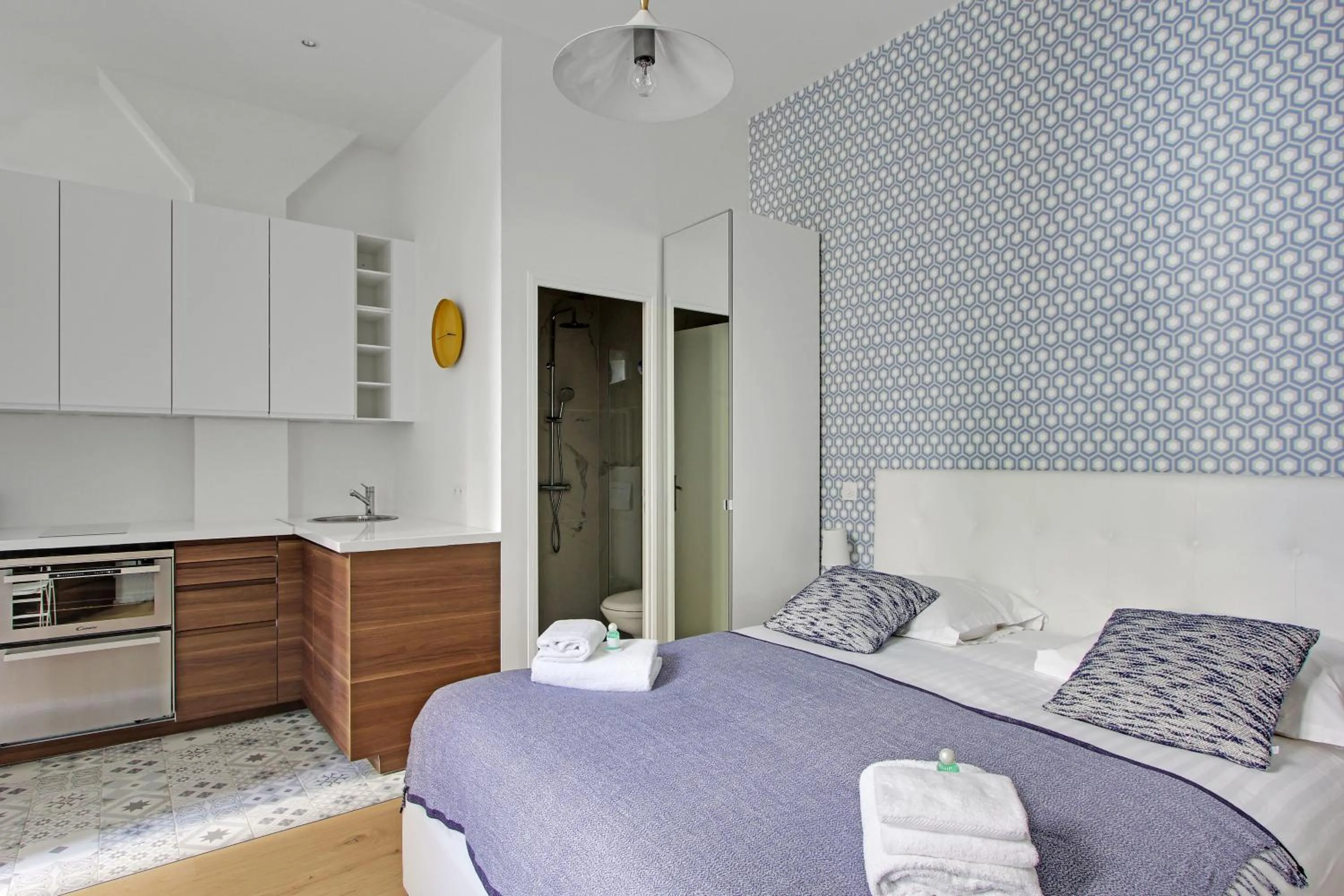 Bedroom, Bed in Pick a Flat's Apartment in Montmartre - Rue des Martyrs studio