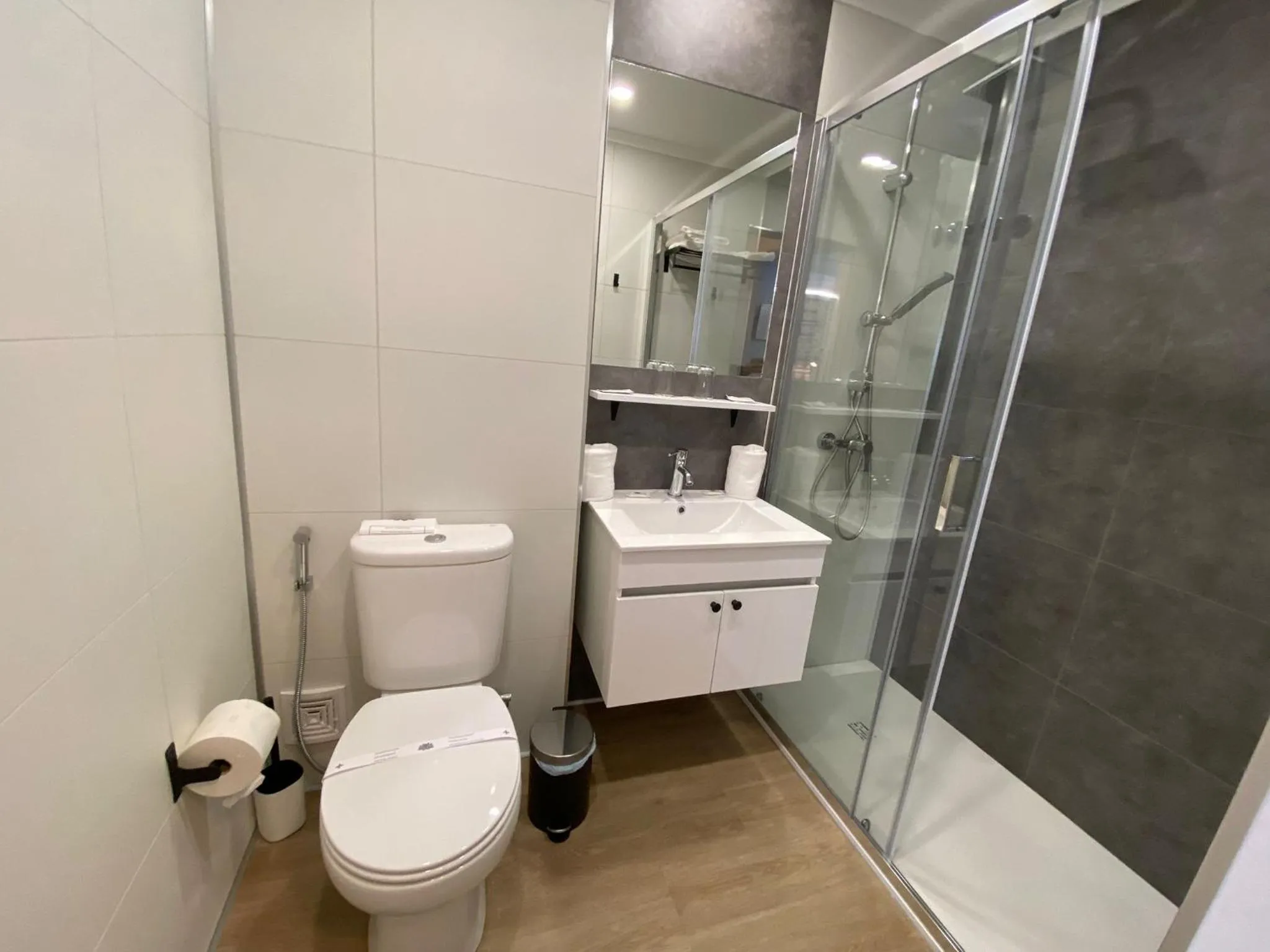 Shower in Hotel Cavaleiros De Cristo