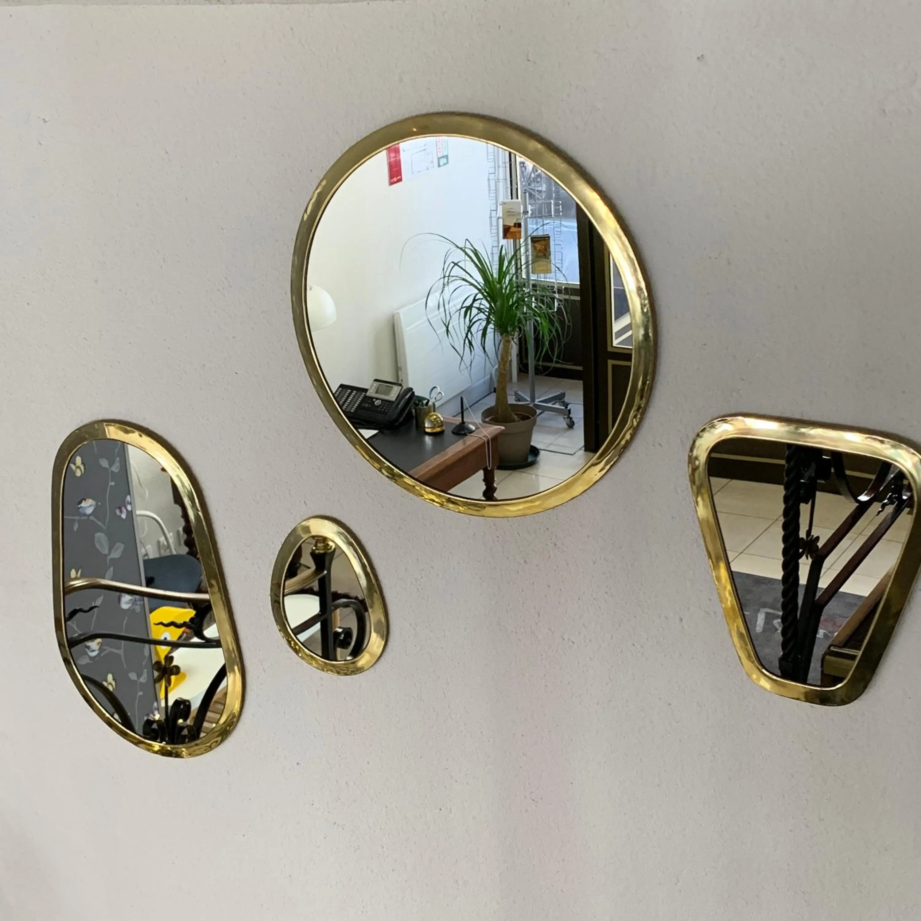 Decorative detail in Logis Hôtel Restaurant Maison Voltaire