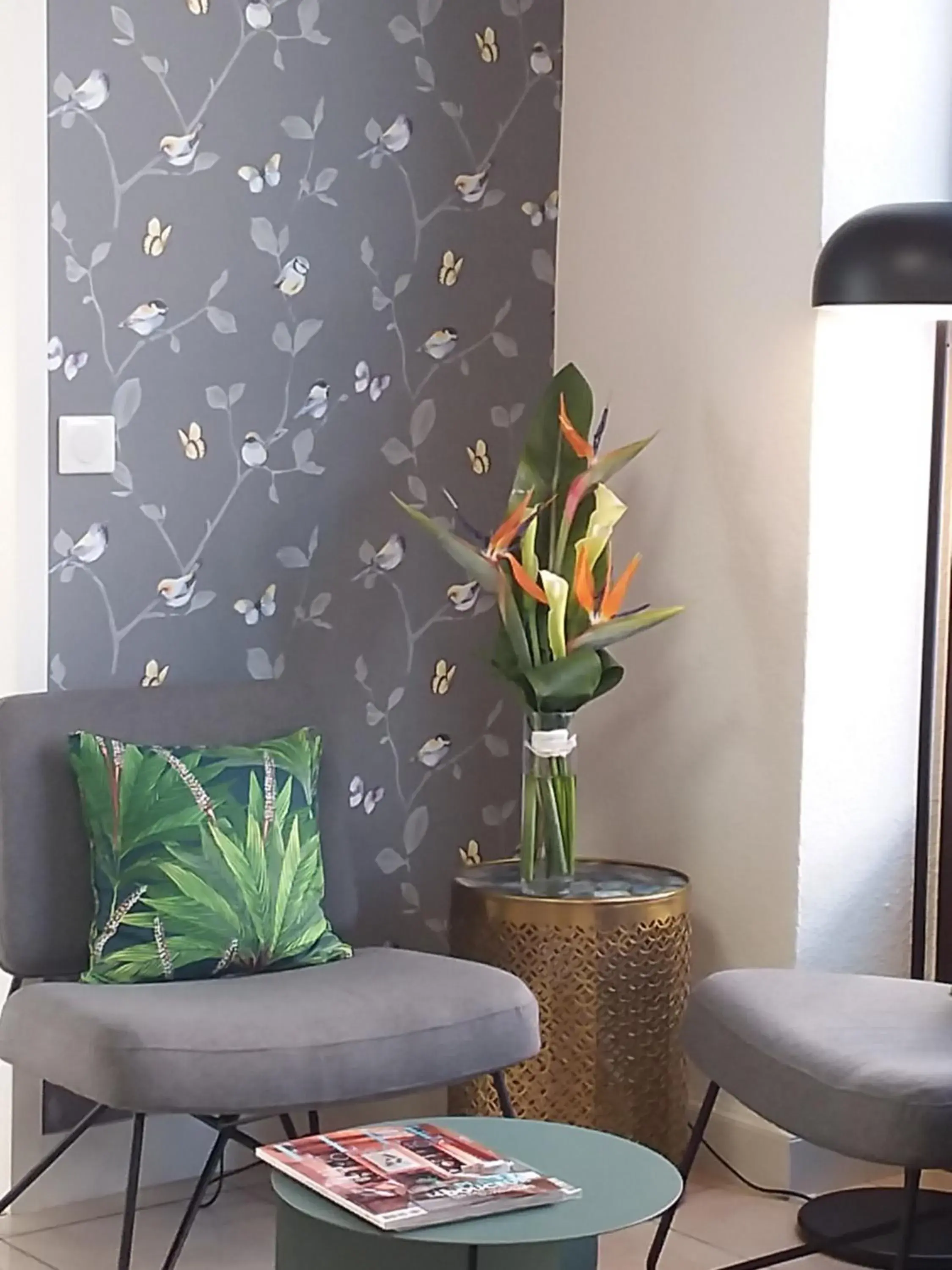 Communal lounge/ TV room in Logis Hôtel Restaurant Maison Voltaire Communal lounge/ TV room in Logis Hôtel Restaurant Maison Voltaire