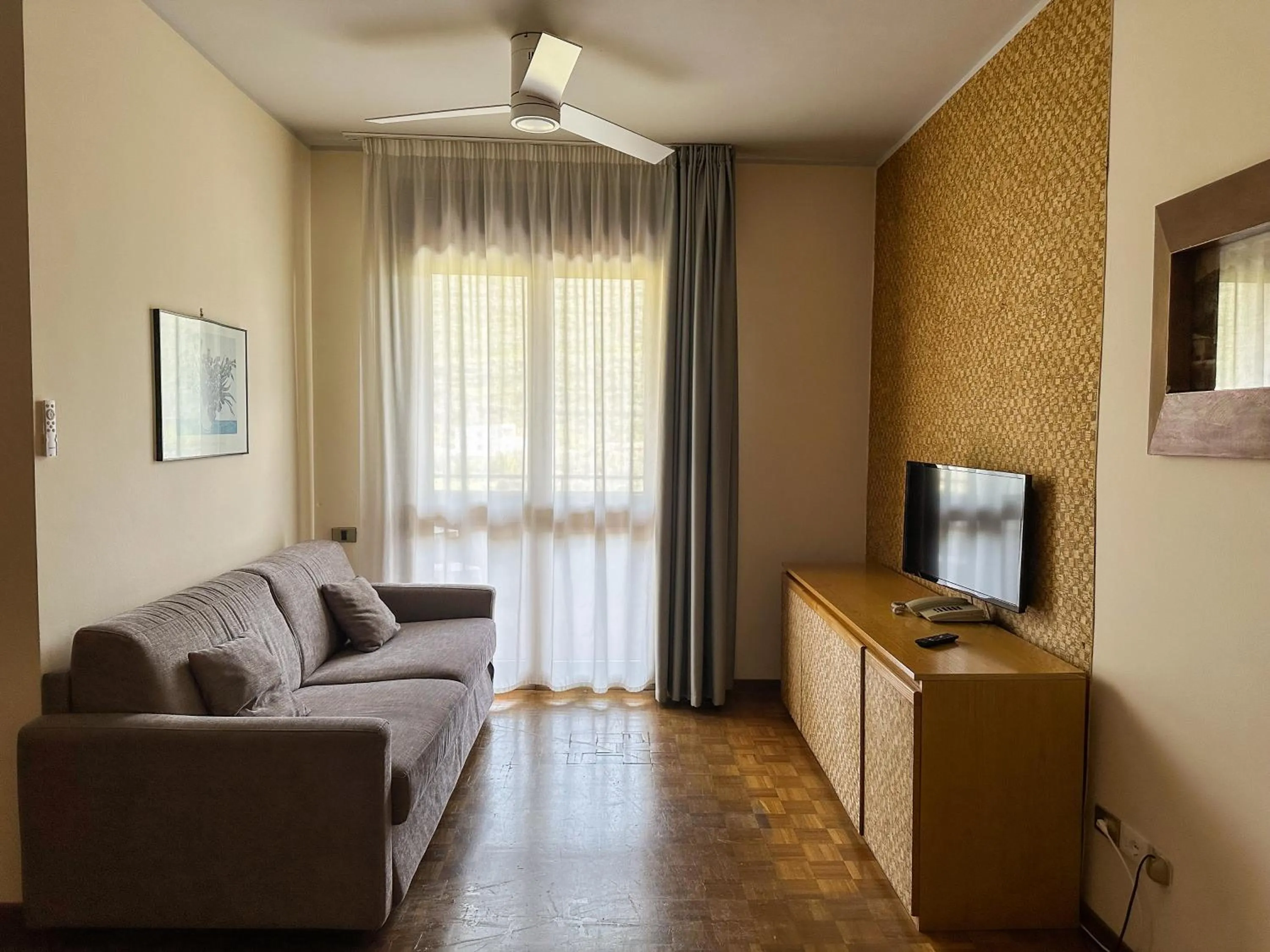 TV and multimedia in Residence Monica