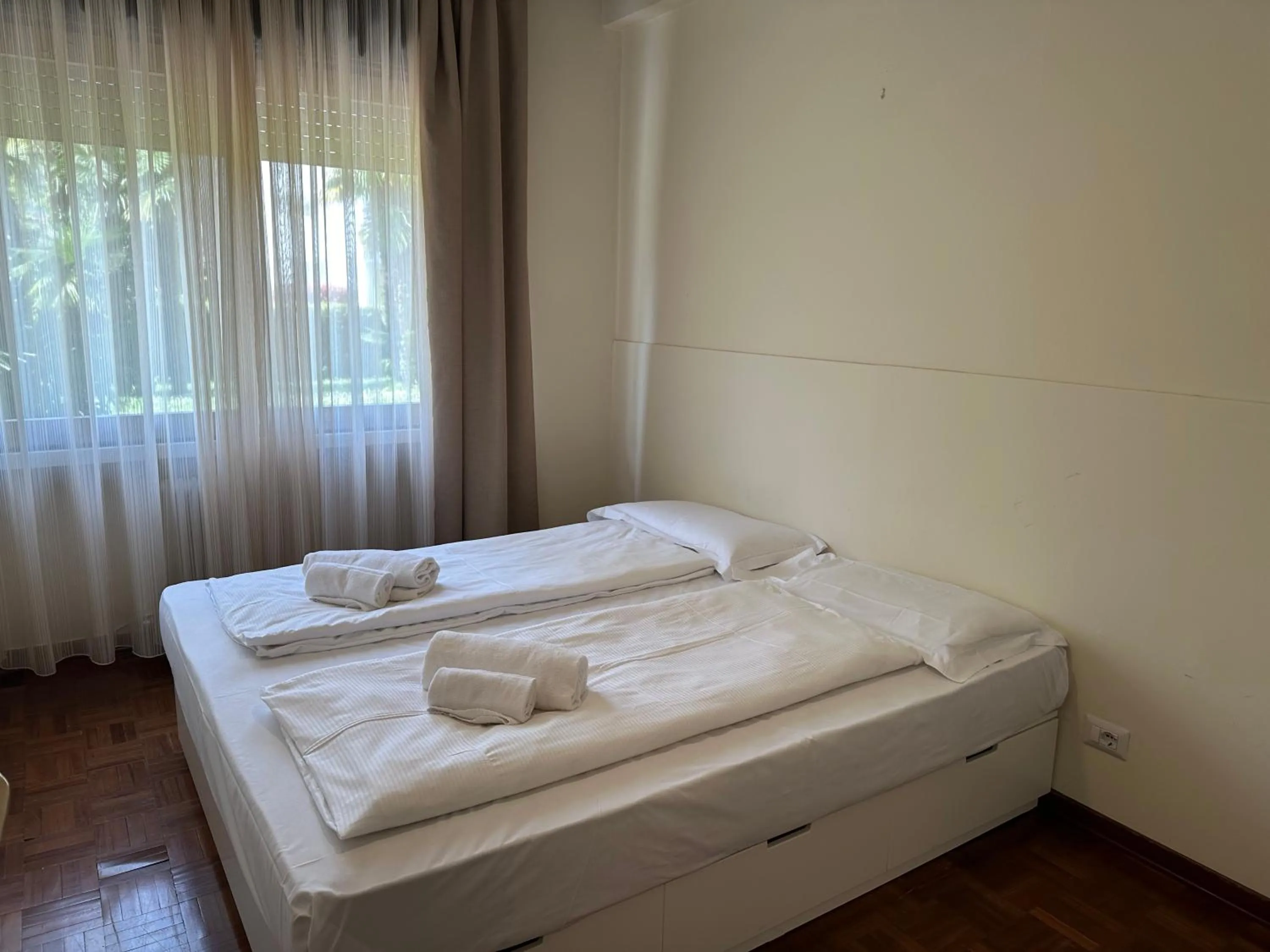 Bedroom, Bed in Residence Monica