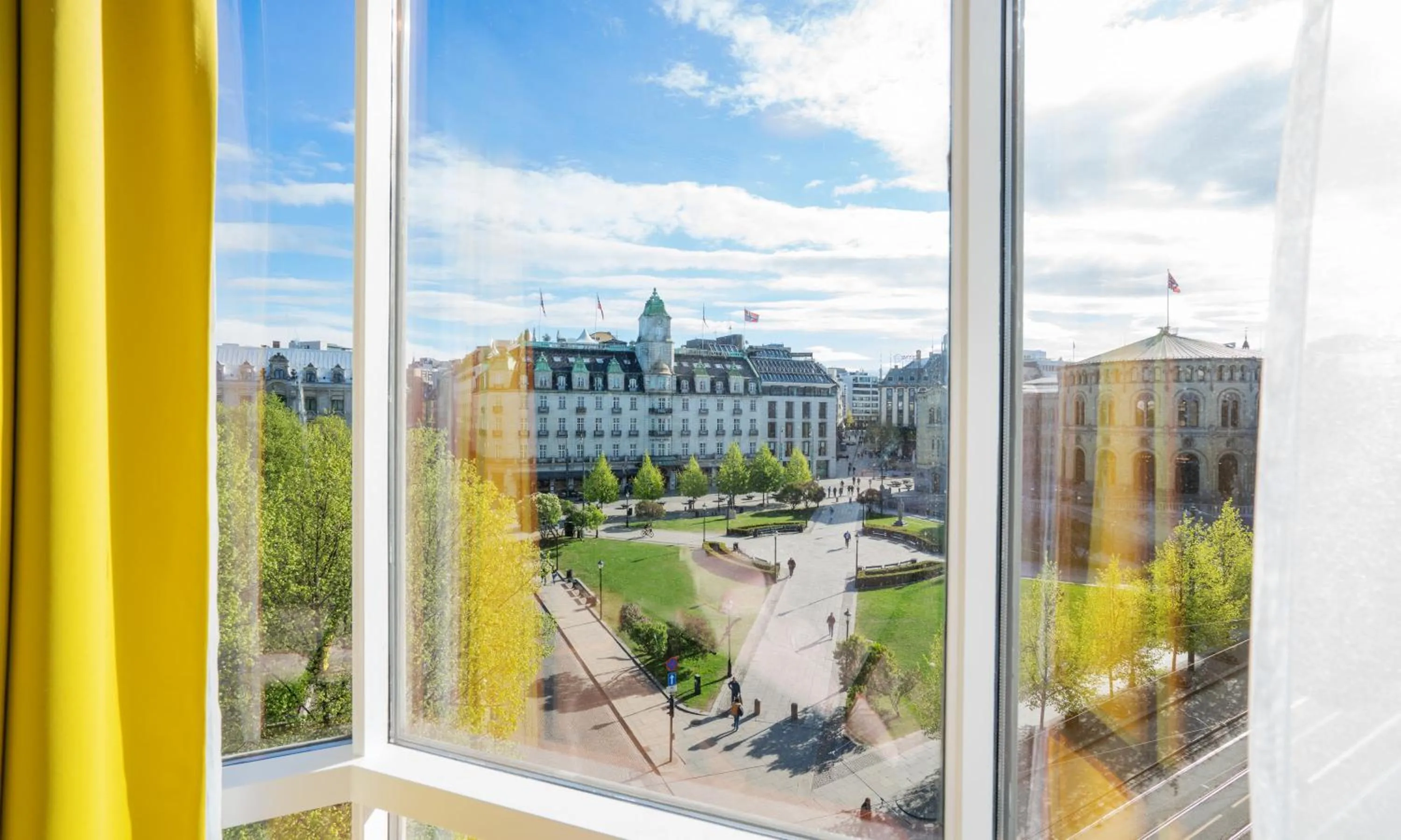 City view in Thon Hotel Cecil