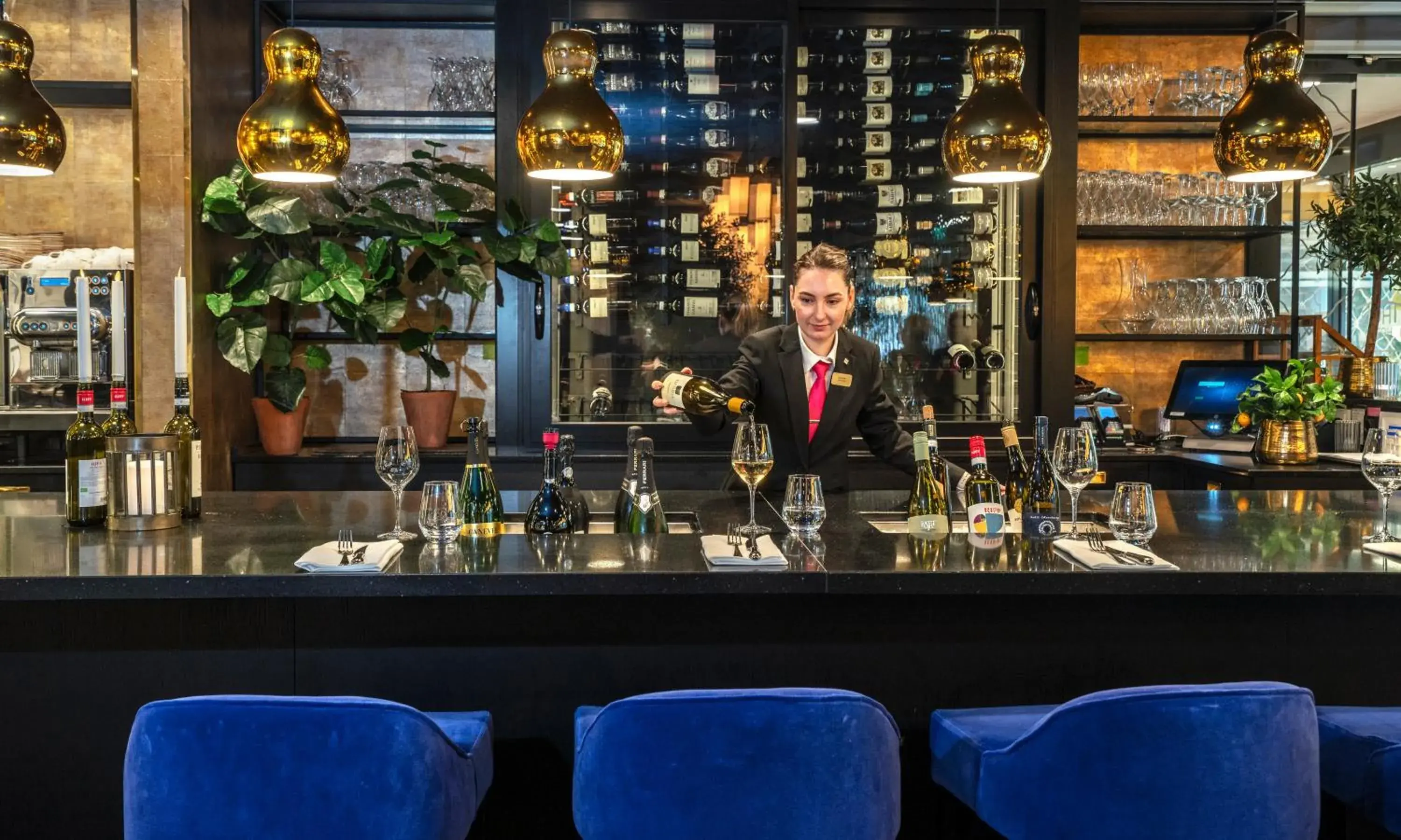 Lounge or bar in Thon Hotel Rosenkrantz Oslo Lounge or bar in Thon Hotel Rosenkrantz Oslo