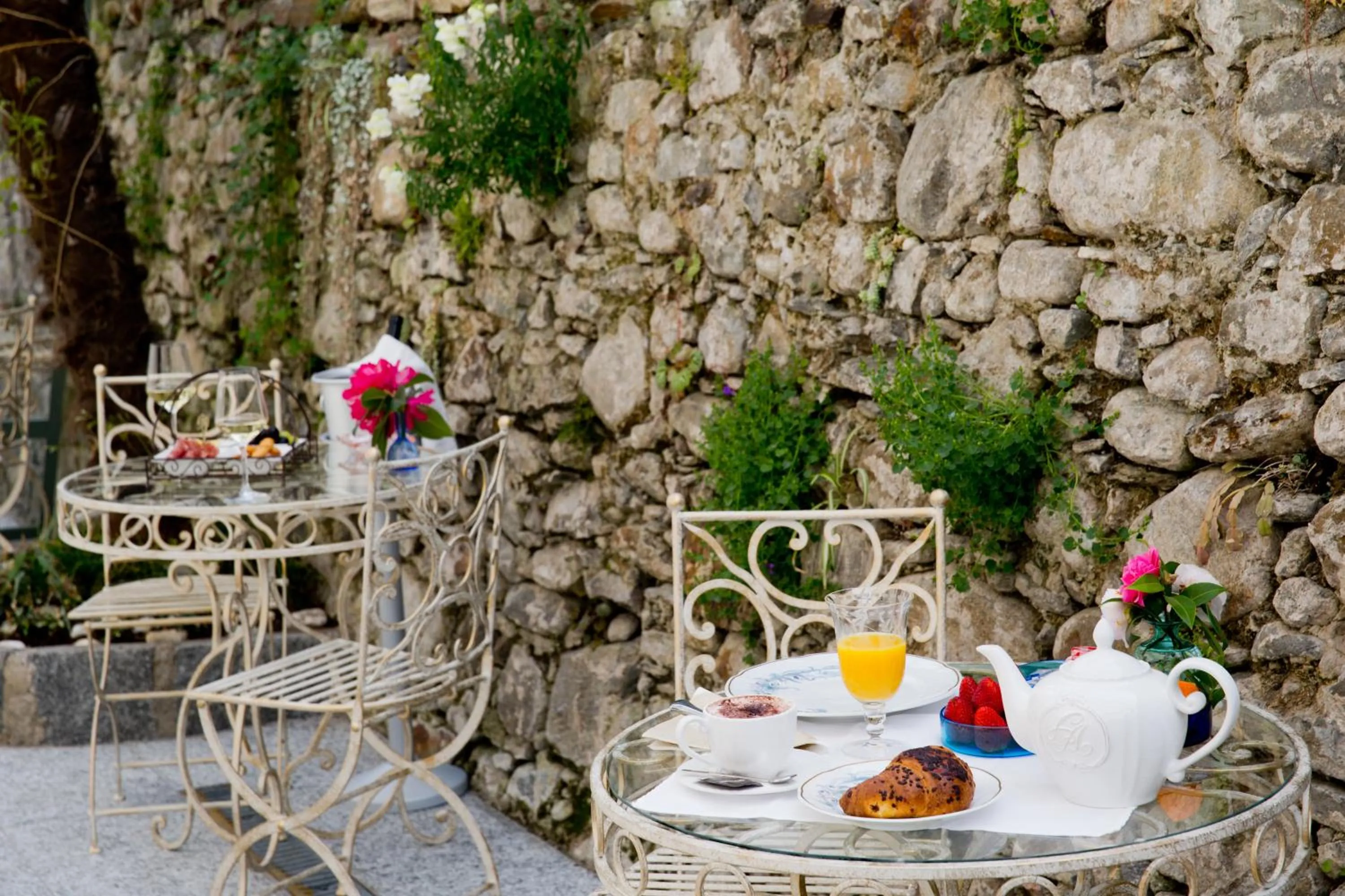 Restaurant/places to eat in Boutique Hotel Villa Sarnia