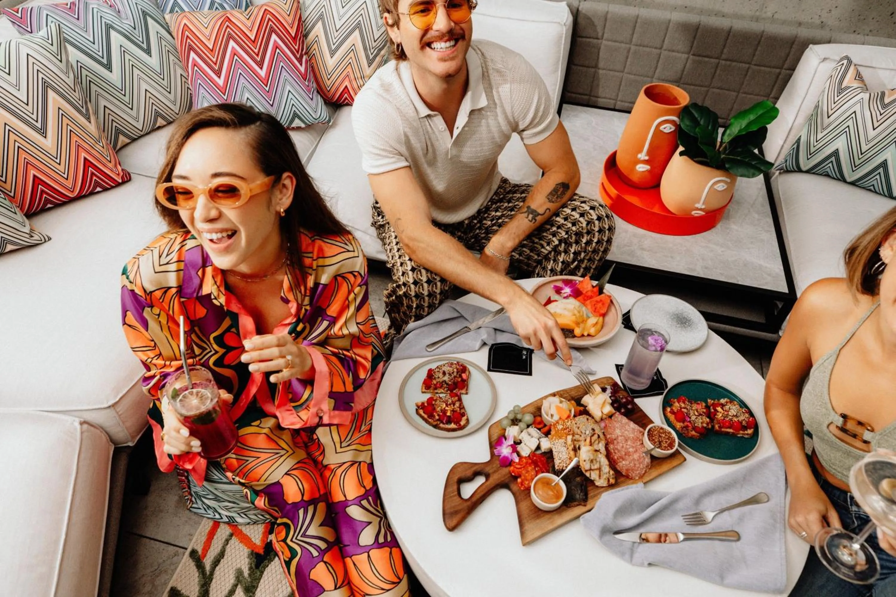 Restaurant/places to eat in W Toronto