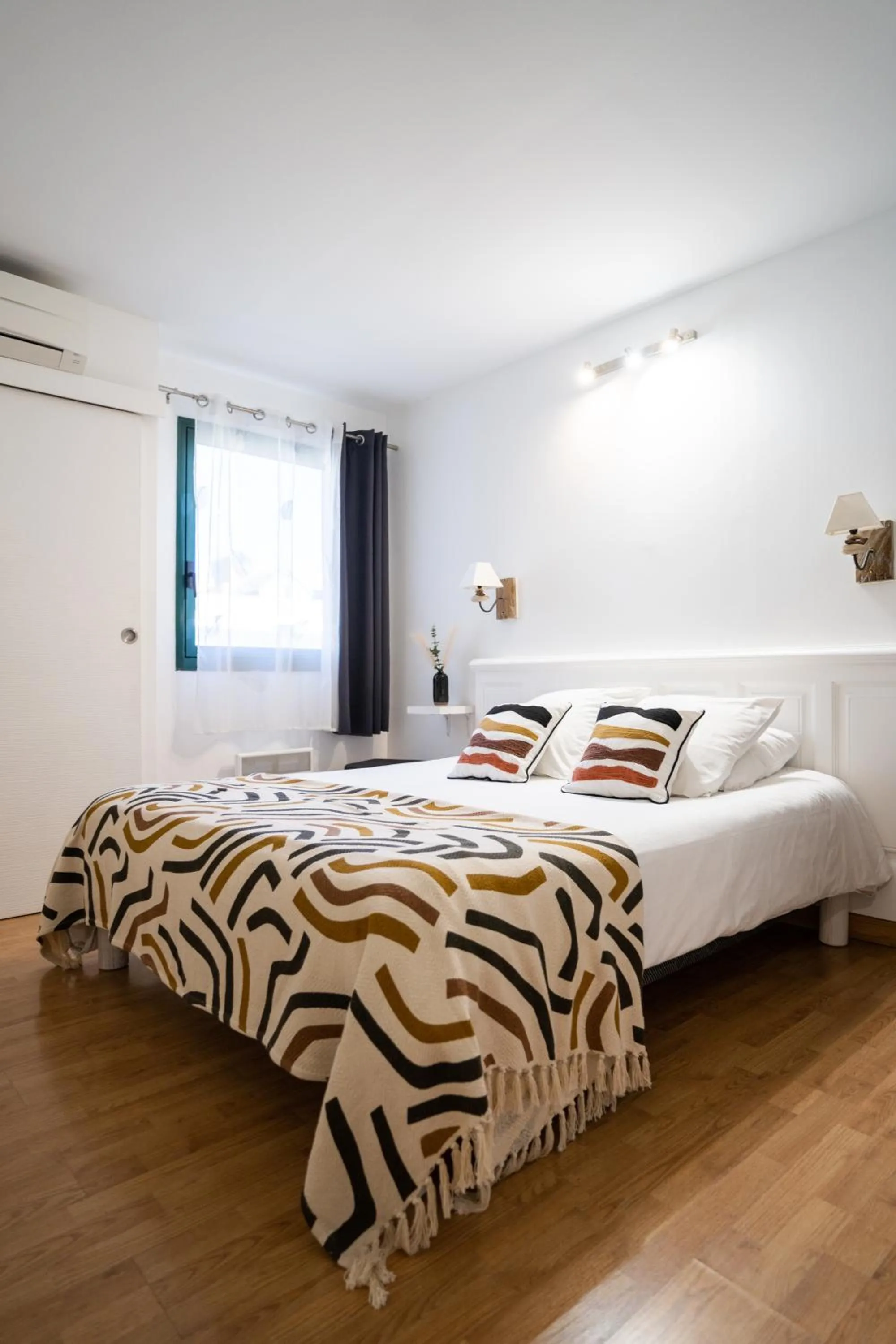 Bedroom, Bed in Logis Hôtel La Fenière