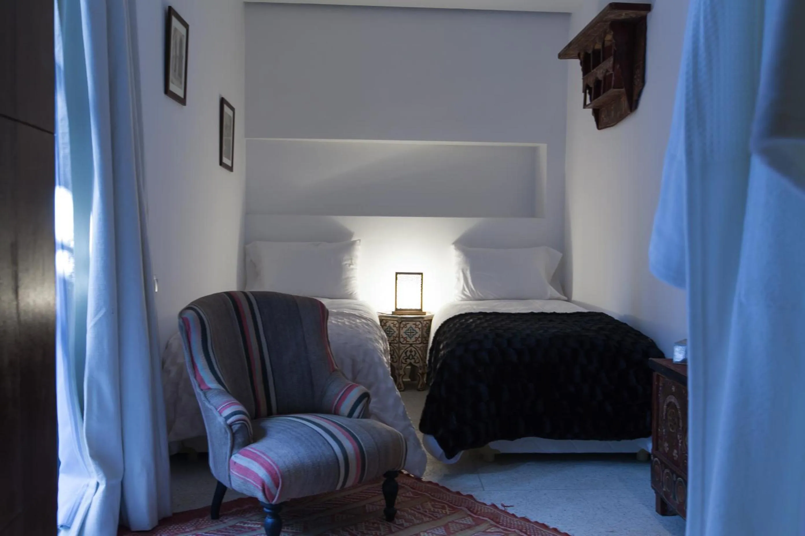 Photo of the whole room in Riad Zebrakaro