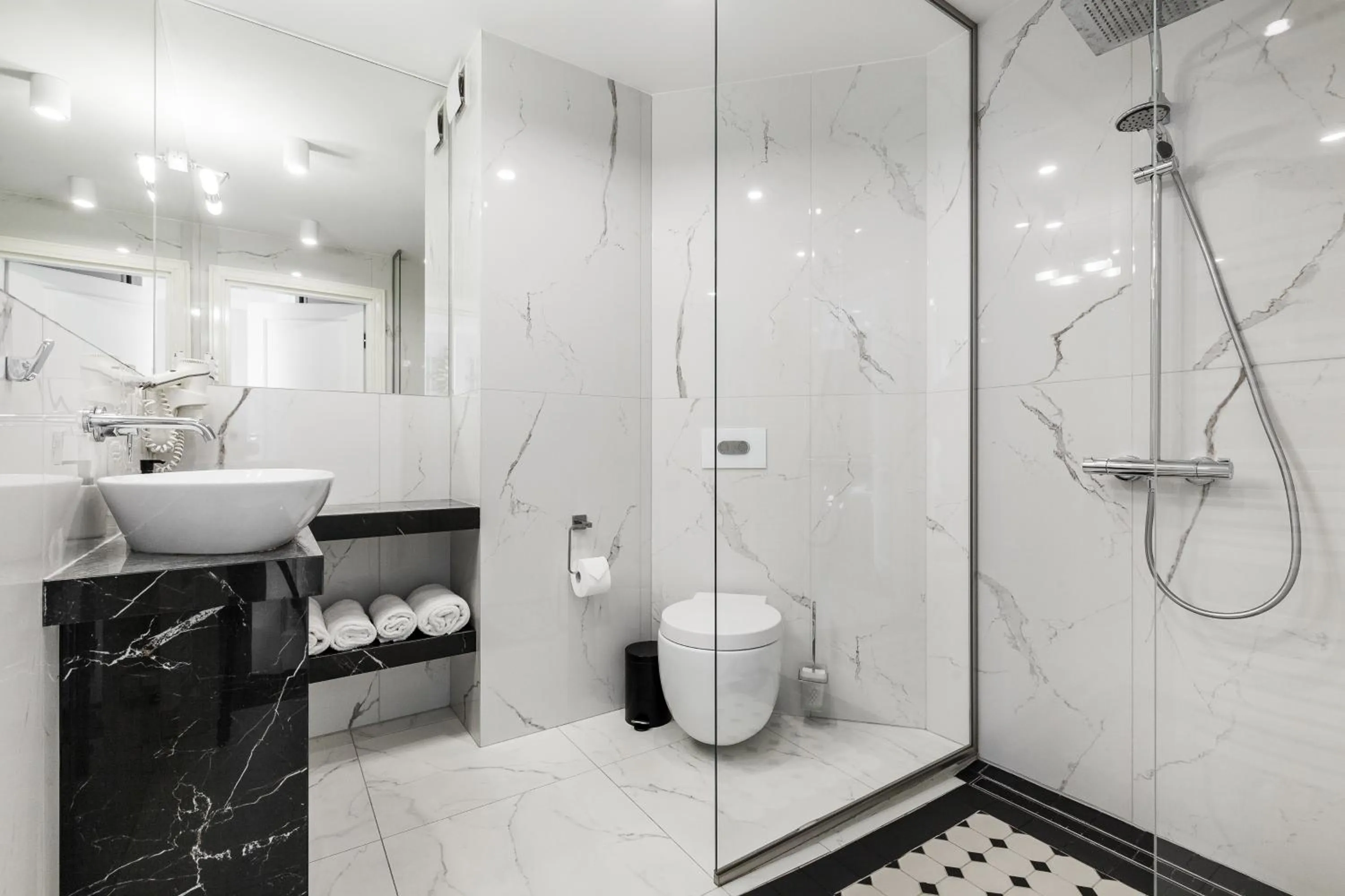 Shower in Prawdzic Family Resort & Wellness