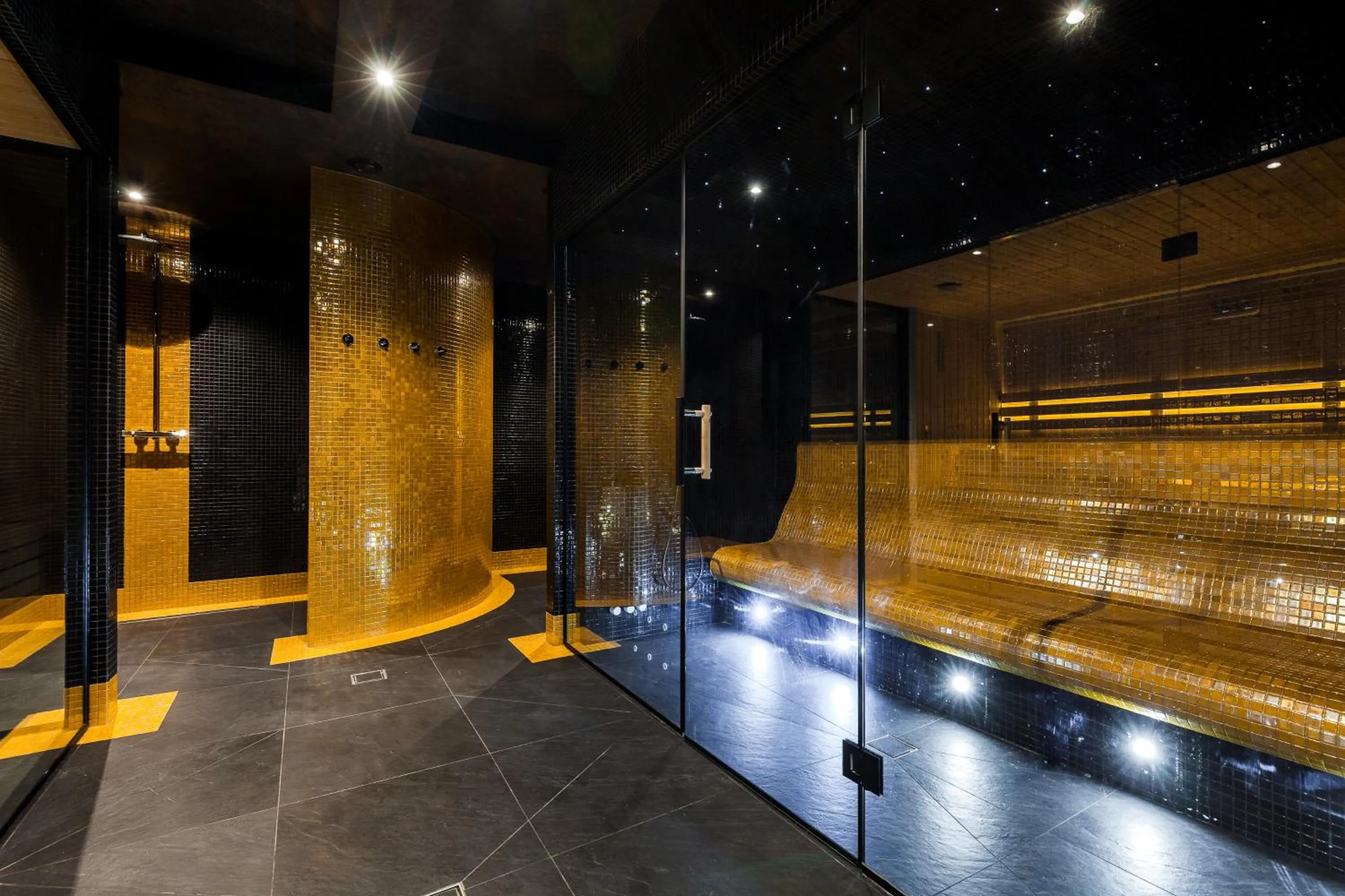 Shower in Prawdzic Family Resort & Wellness